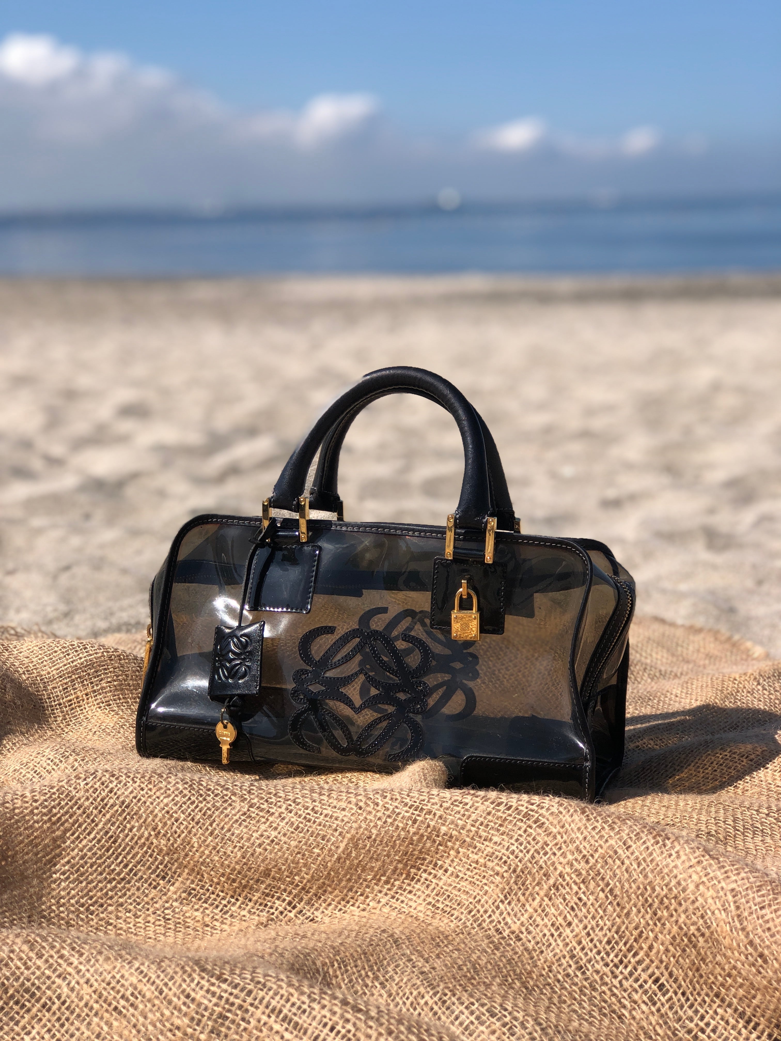 【美品】　LOEWE　ロエベ　アマソナ　ロゴ　オールドロエベ　レザー　ブラック