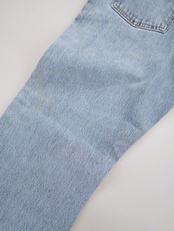 517  Levi's denim pants