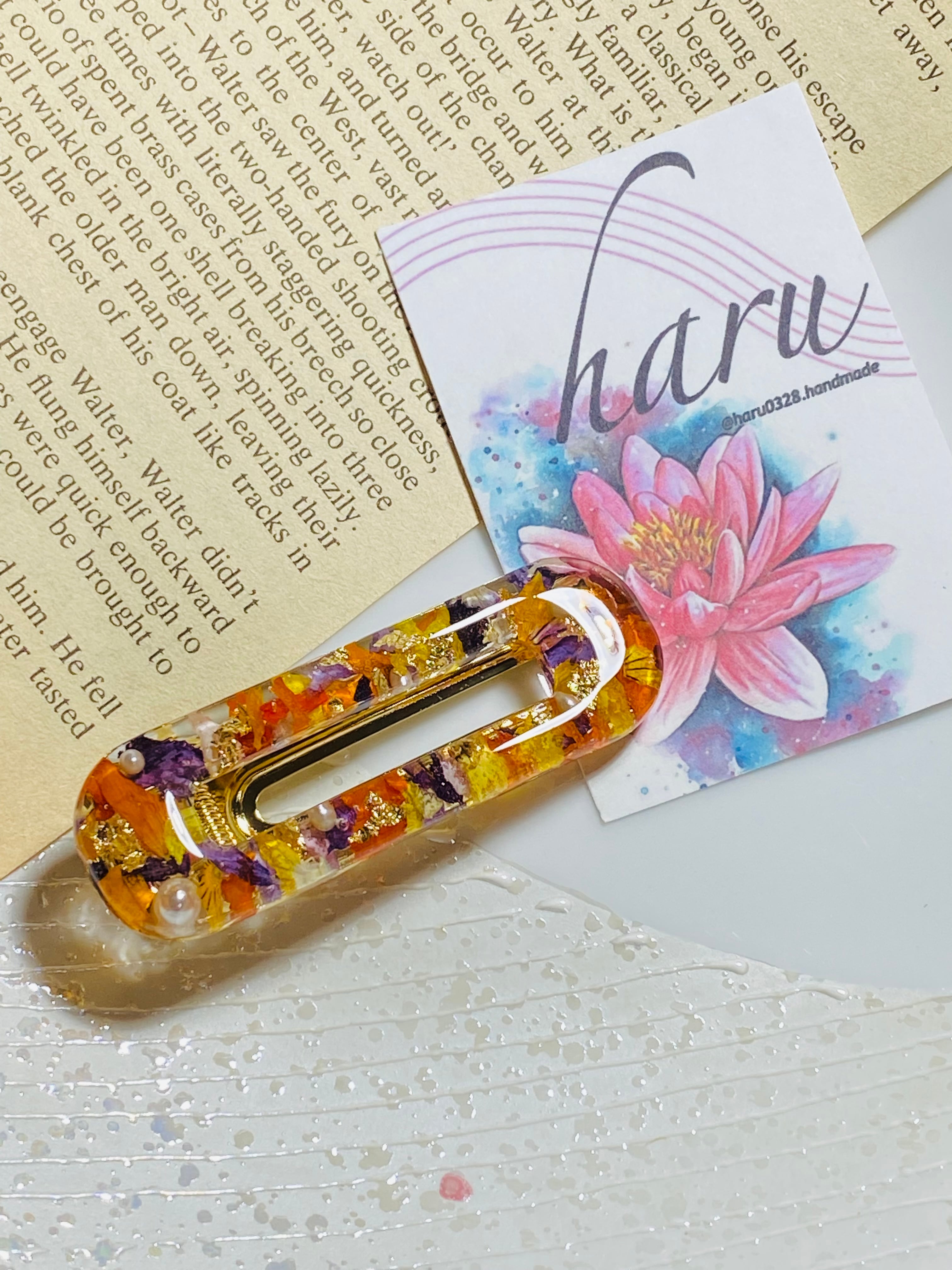 レジンヘアクリップ ハンドメイドアクセサリー レジン キバナコスモス ビオラ