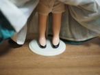 グリーンと赤ブレード羽ボネ　「Nancy Ann Story Book Doll」スタンド付き（おでこ変色あり） 画像15
