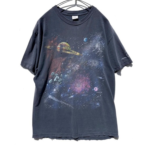 [Johnson Space Center - Made In USA] Vintage Cosmic Art Print T-Shirt [1998s] Vintage Print T-Shirt