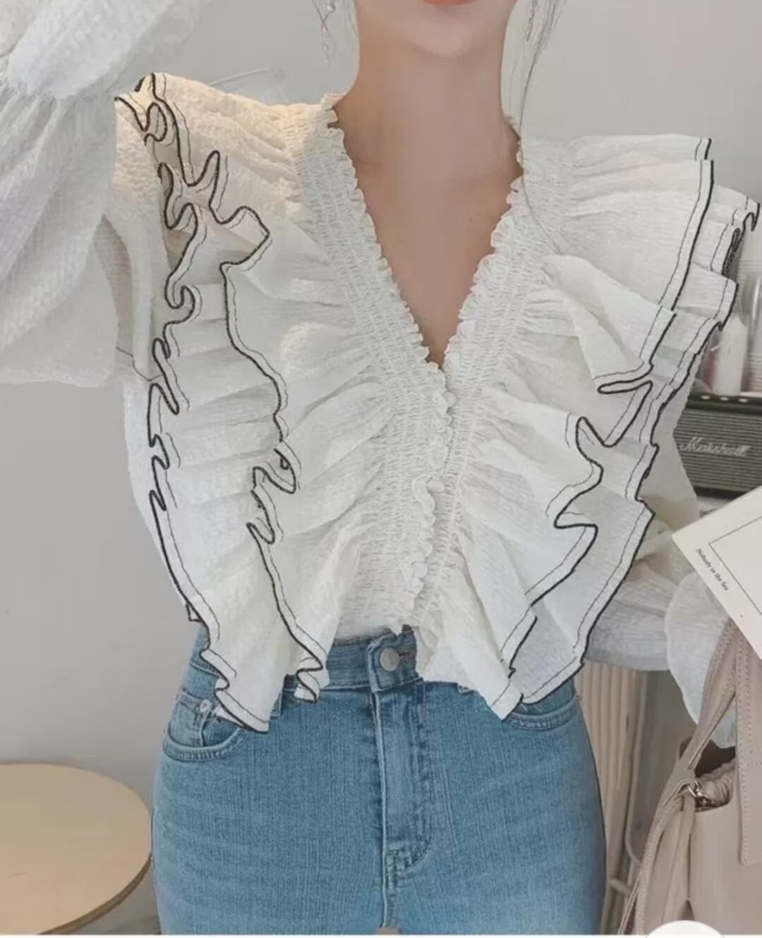 フリル　Vネックブラウス　AJ1079-6026