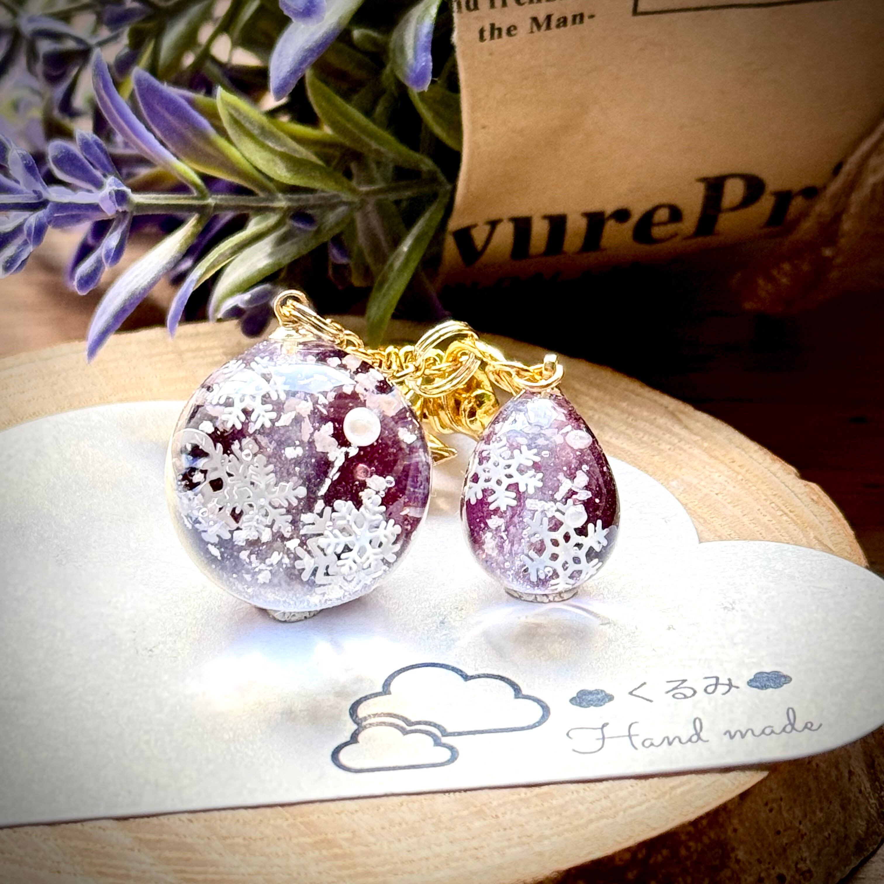 バックチャーム 雪の結晶  小さいたまご型の雪の結晶