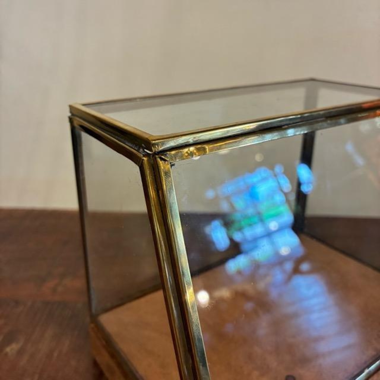 インド　アカシアウッド＆ブラスガラスショーケース　Sサイズ　アクセサリーケース 　腕時計　サングラス　アクセサリー　ディスプレイケース　真鍮　アルテン