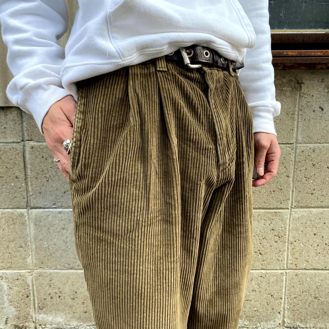 DOCKERS ツータック 太畝 コーデュロイパンツ メンズw30 /eaa374892