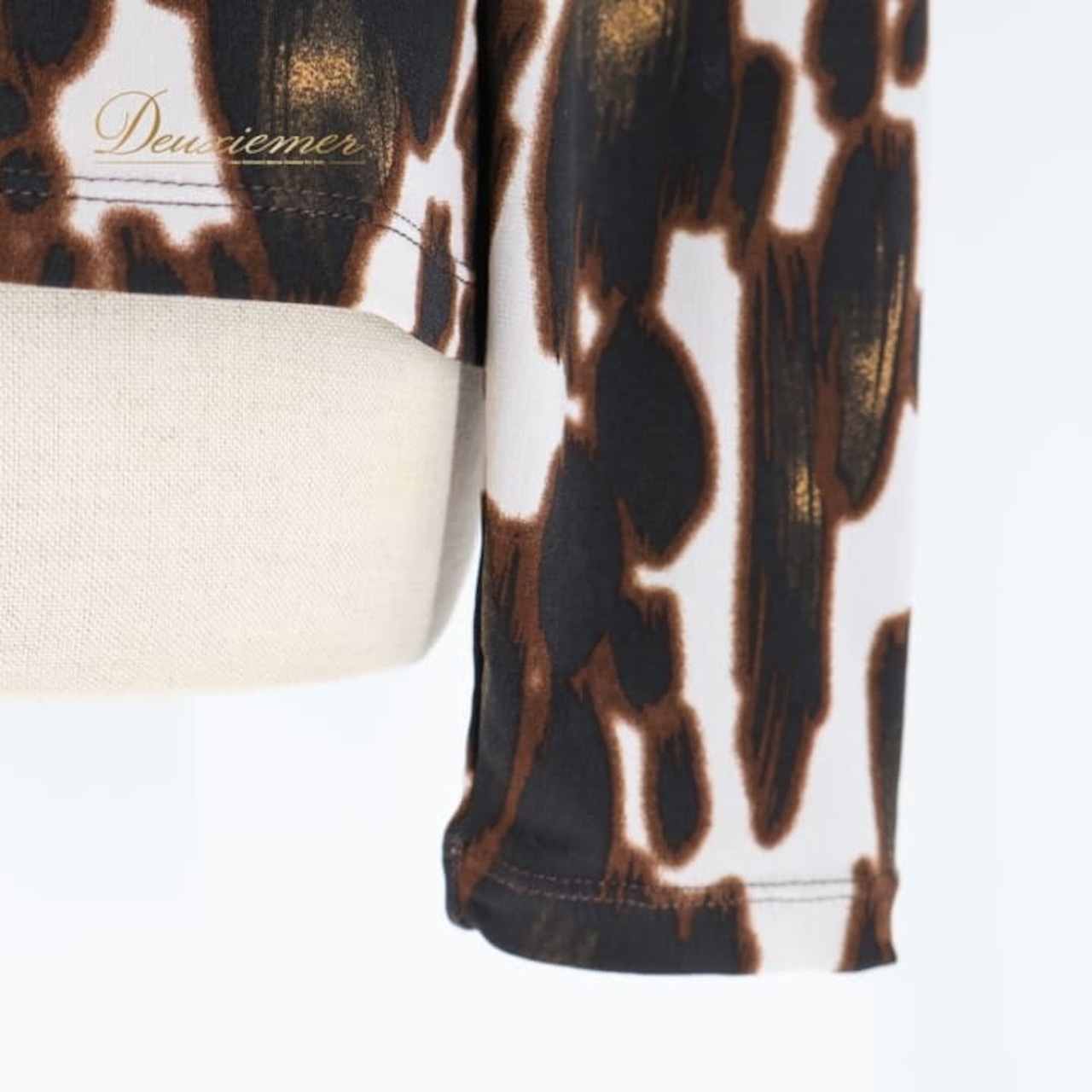 社交ダンス 衣装 トップス ブラウス チャコット Chacott 日本製 ブラック系 伸縮 ストレッチ 練習 レッスン 長袖 黒 茶 パーティー かっこいい 華やか セクシー イベント ステージ ダンス衣装 ブラウン系 グレイ系