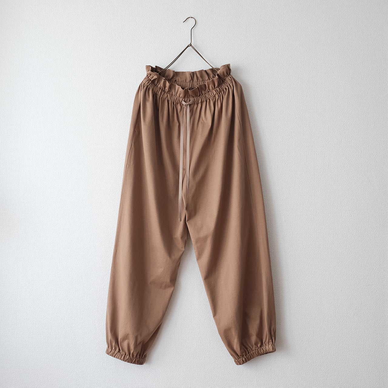 white label］smooth pants | SALUÉ