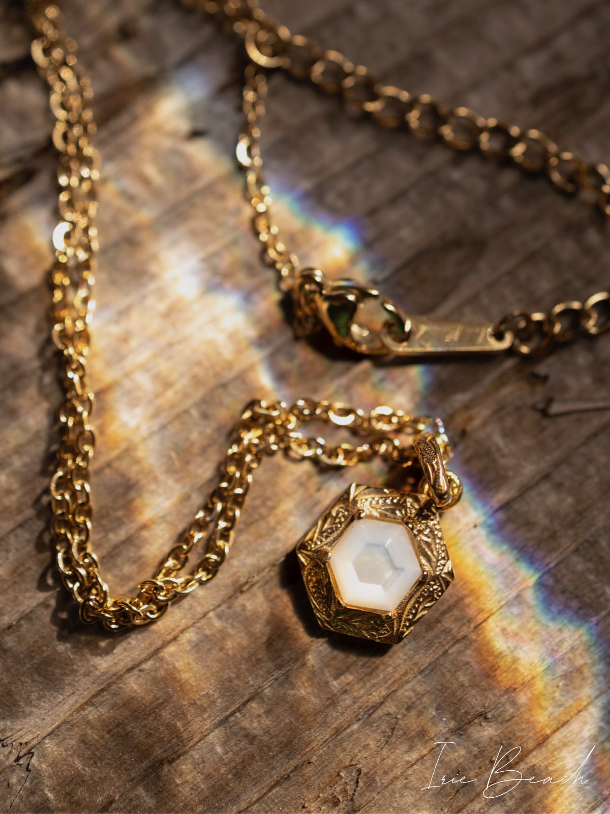 Hexagon SHELL necklace | IRIEBEACH