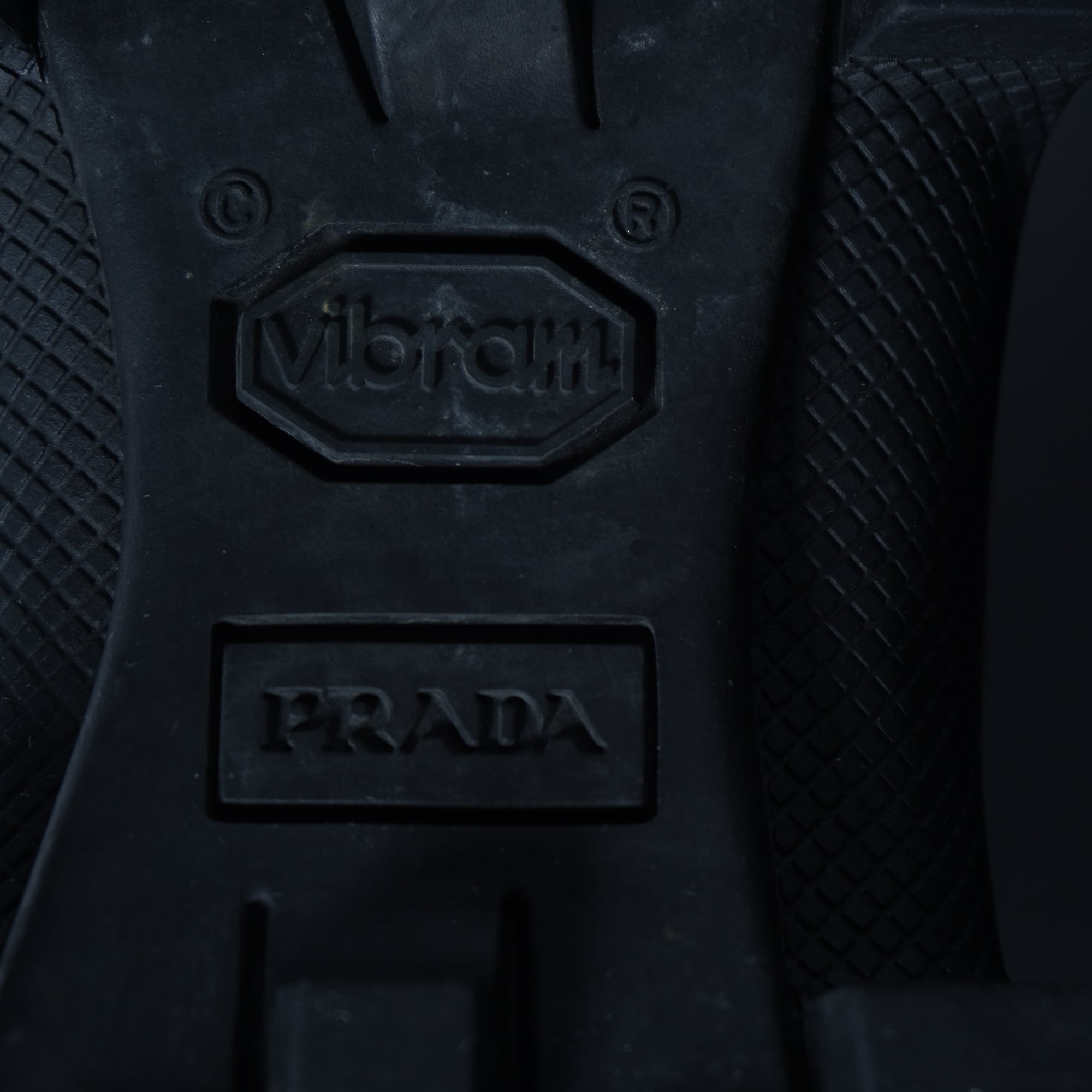 PRADA】プラダ 