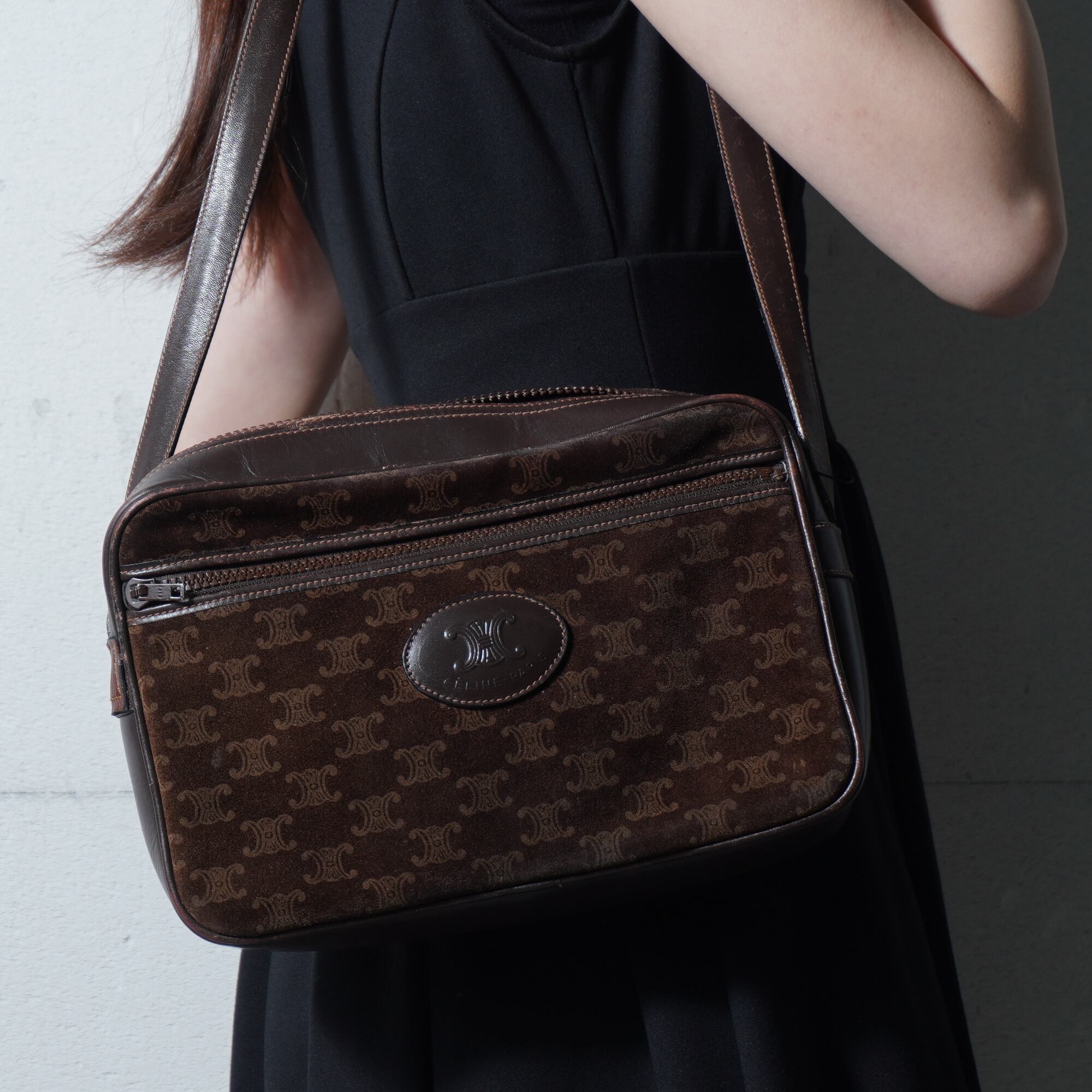CELINE】セリーヌ トリオンフロゴマカダム柄レザーショルダーバッグ