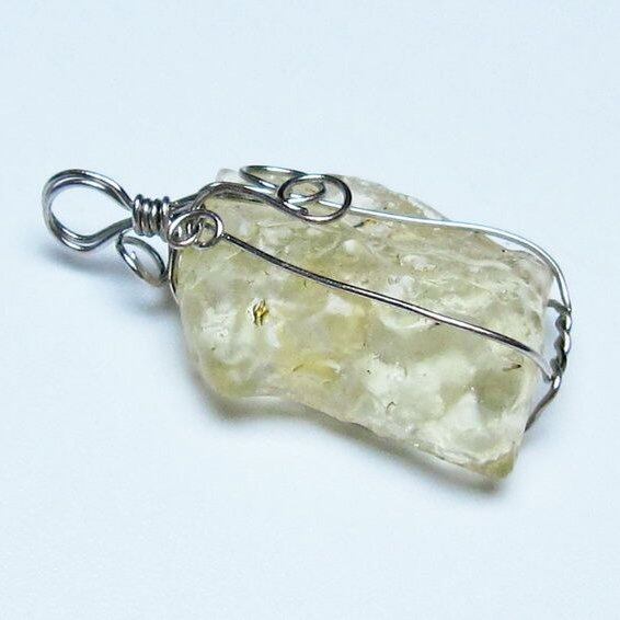 リビアングラス ペンダント 一点物 メール便可 112-13723