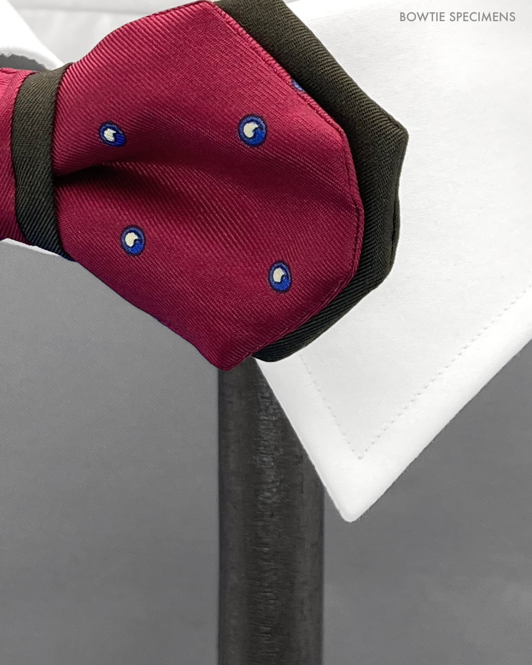 ヘキサゴン/六角形 (エンジ/ブルードット) 作り結び型〈蝶