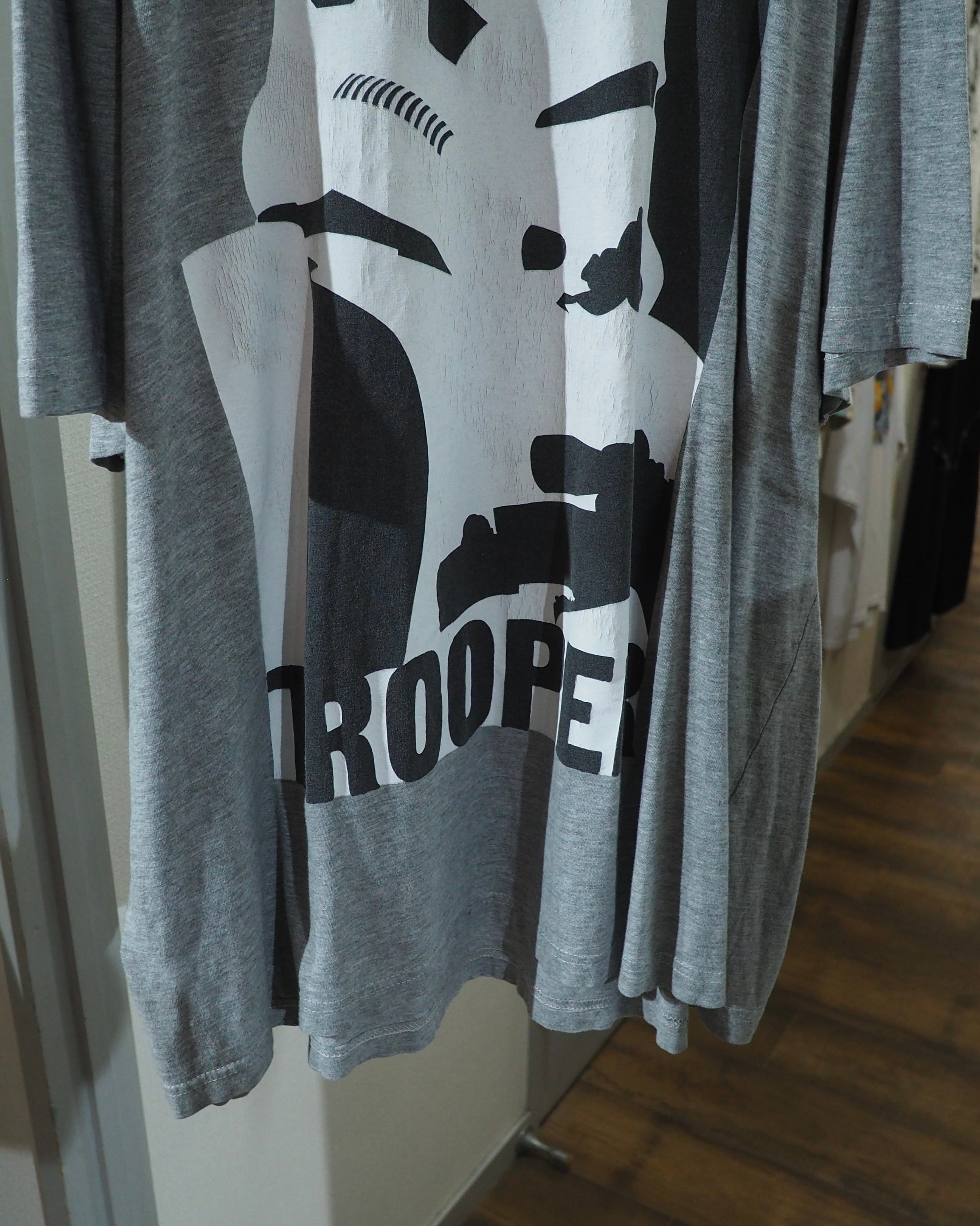 " STARWARS - Stormtrooper " Cracks Graphic printed SS Tee