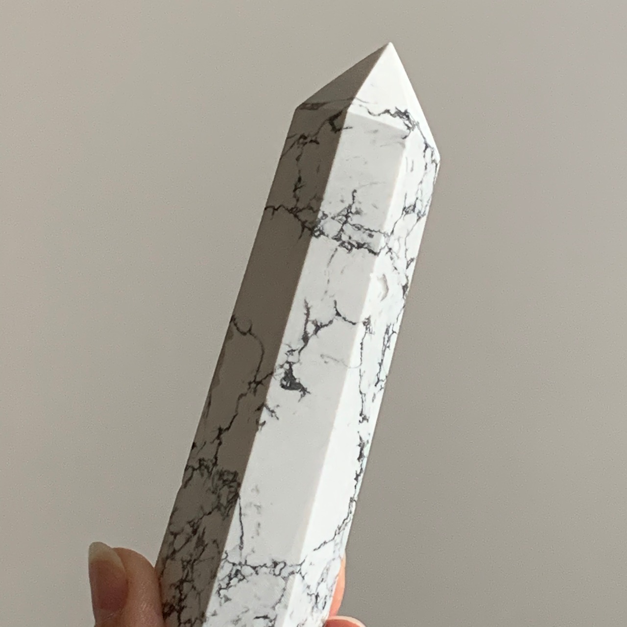 ハウライトタワー*天然石ポイント*天然石インテリア*置き物*T17