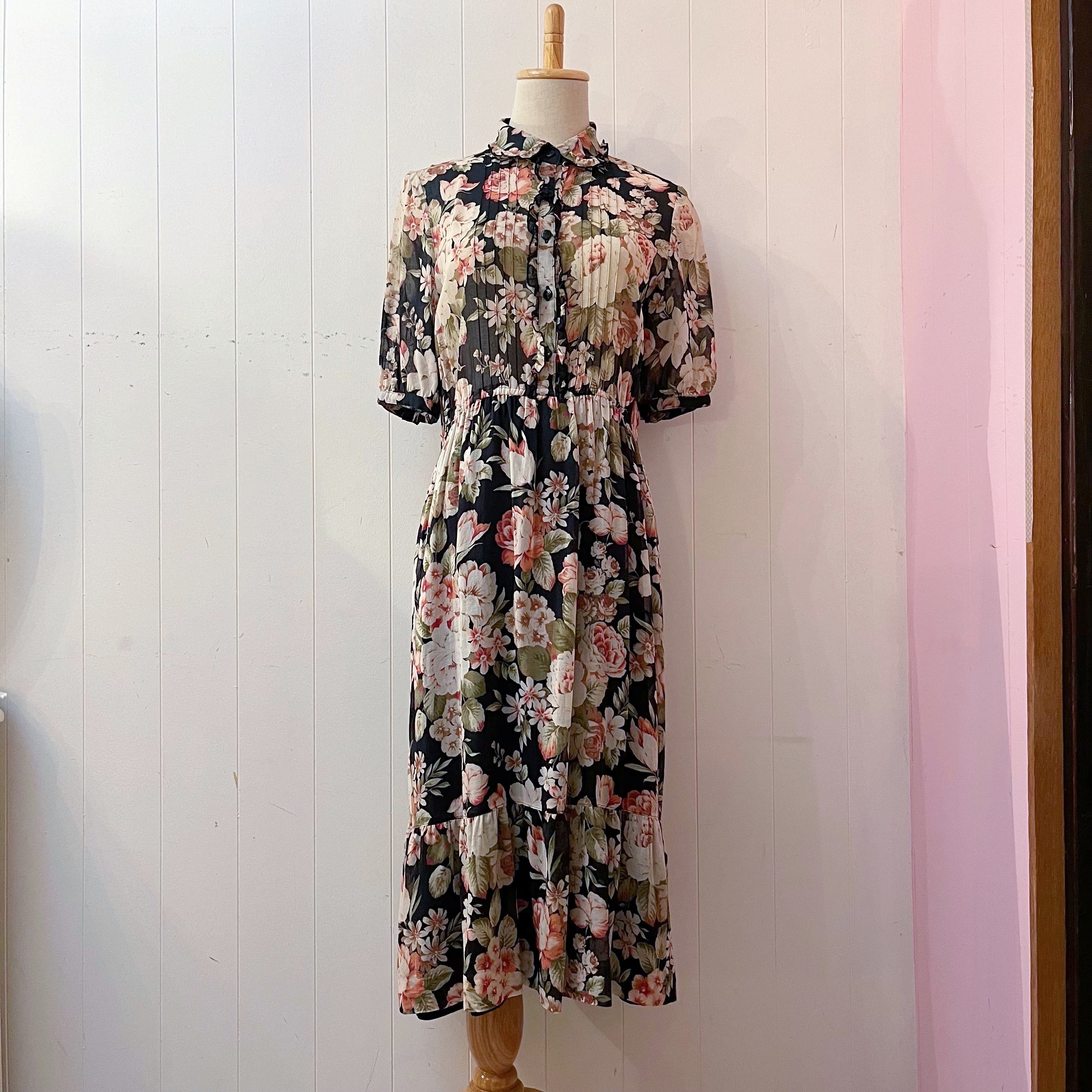 black sheer flower gather one-piece