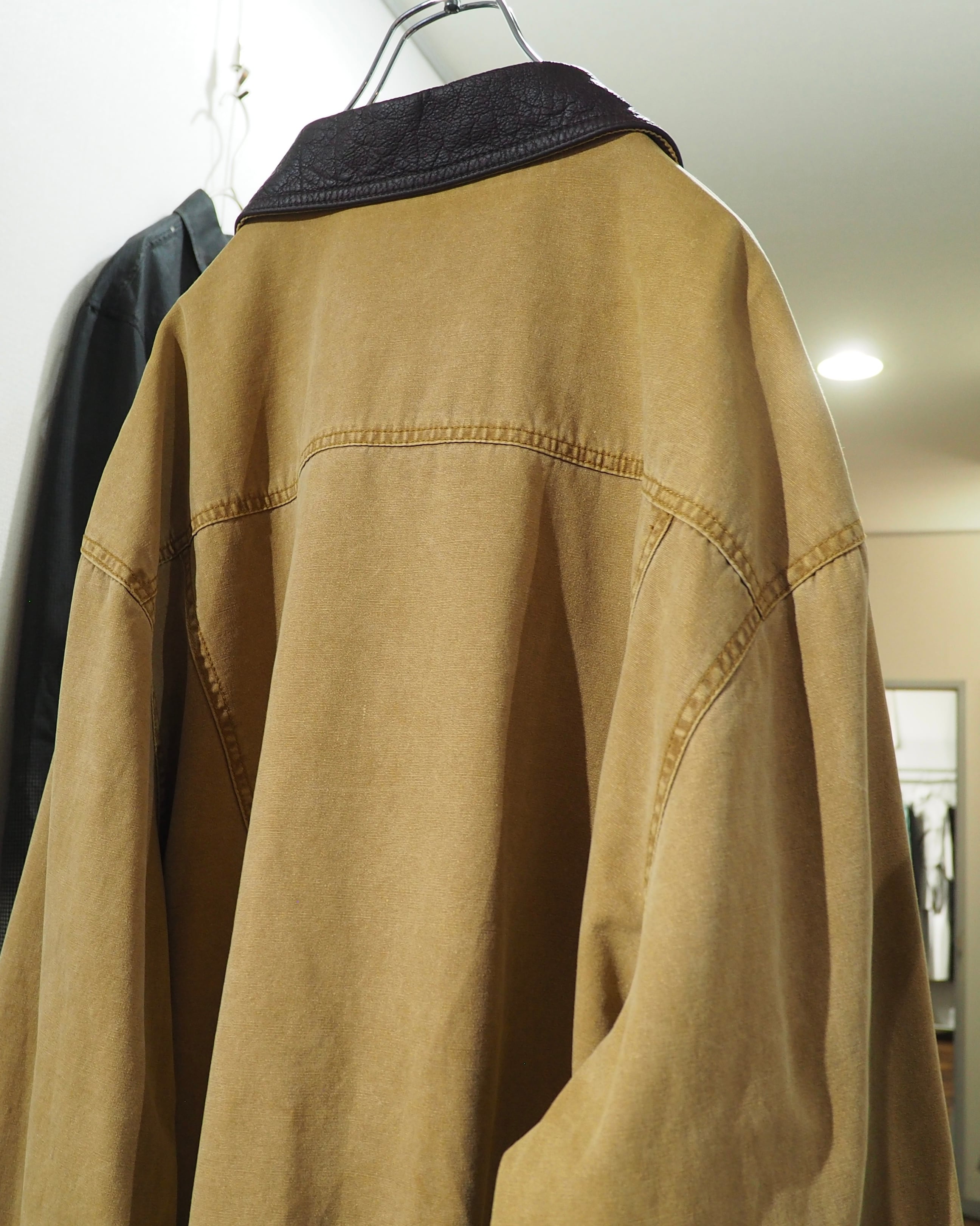 " KAKADU " Beautiful Fade Camel × Leather Collar switching Vintage Loose Duck Jacket