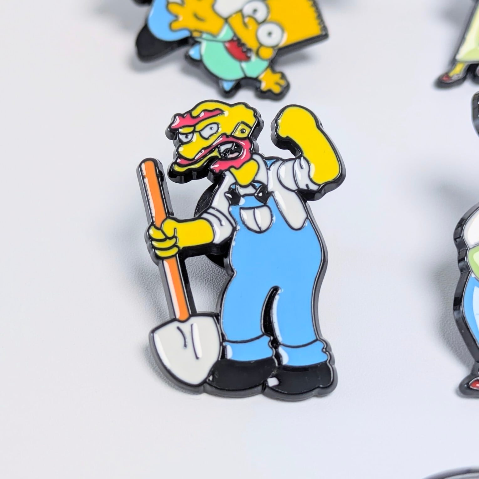 ♧送料無料！ ☆ピンズ PINS☆ピンバッジ 【 The Simpsons