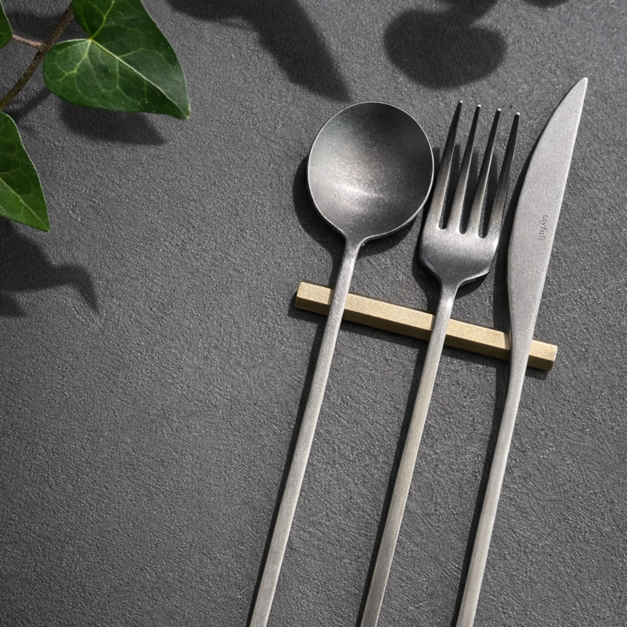 カトラリーレスト｜真鍮 BL仕上　 (88mm）1本