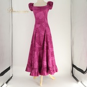 フラダンス 衣装 CC Fashions CCファッション ワンピース ドレス ピンク系 モンステラ柄 植物柄 ハワイアンプリント ハワイアン アロハ フラ ダンス レッスン 練習 ハワイアンダンス フリル フレアスカート 紫 パープル系 華やか 鮮やか かわいい おしゃれ 上品 大人っぽい ダンス衣装 練習着 レッスンウェア ハワイ製