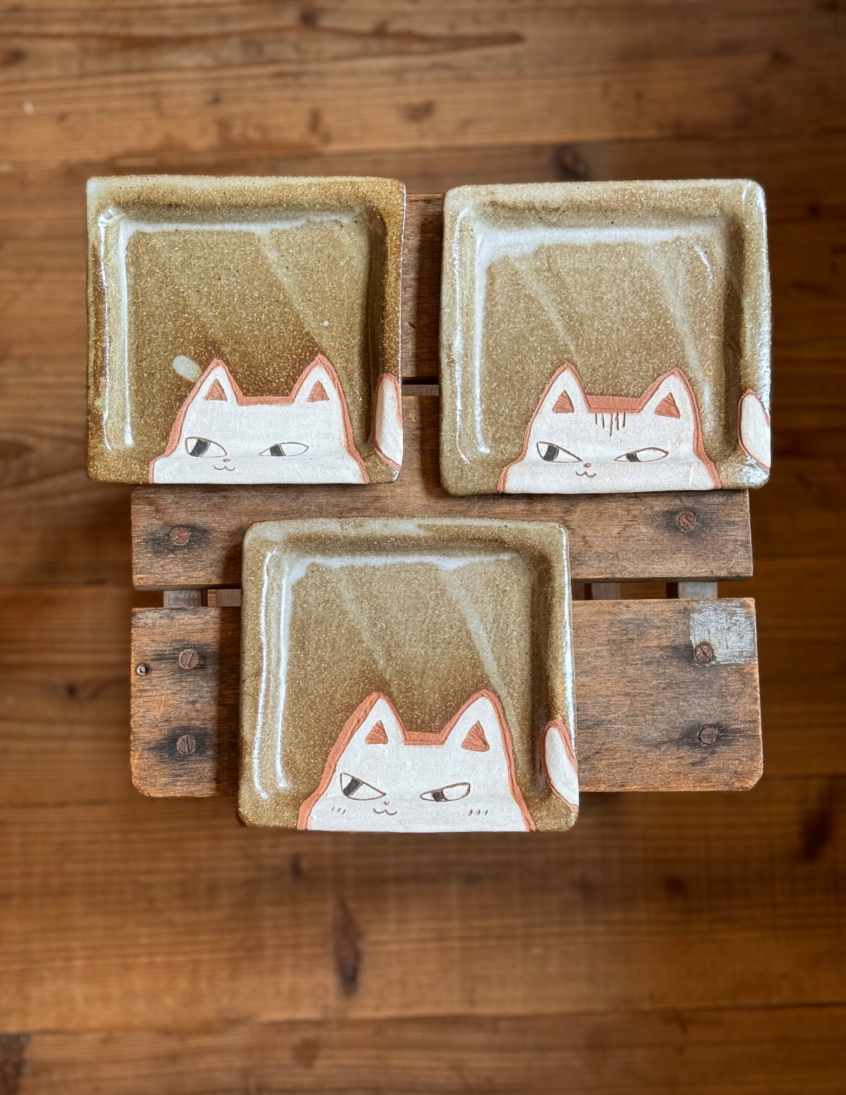 信楽焼 小谷文代 四角ねこ皿 1 | teshigotoya ねむの木の豆