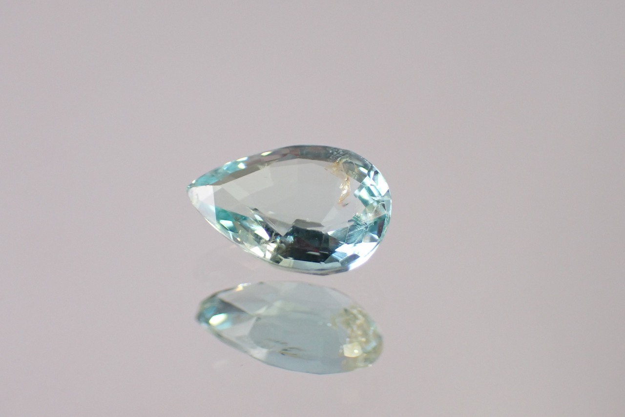 グリーンアクアマリン　1.36ct　[C12-1012]