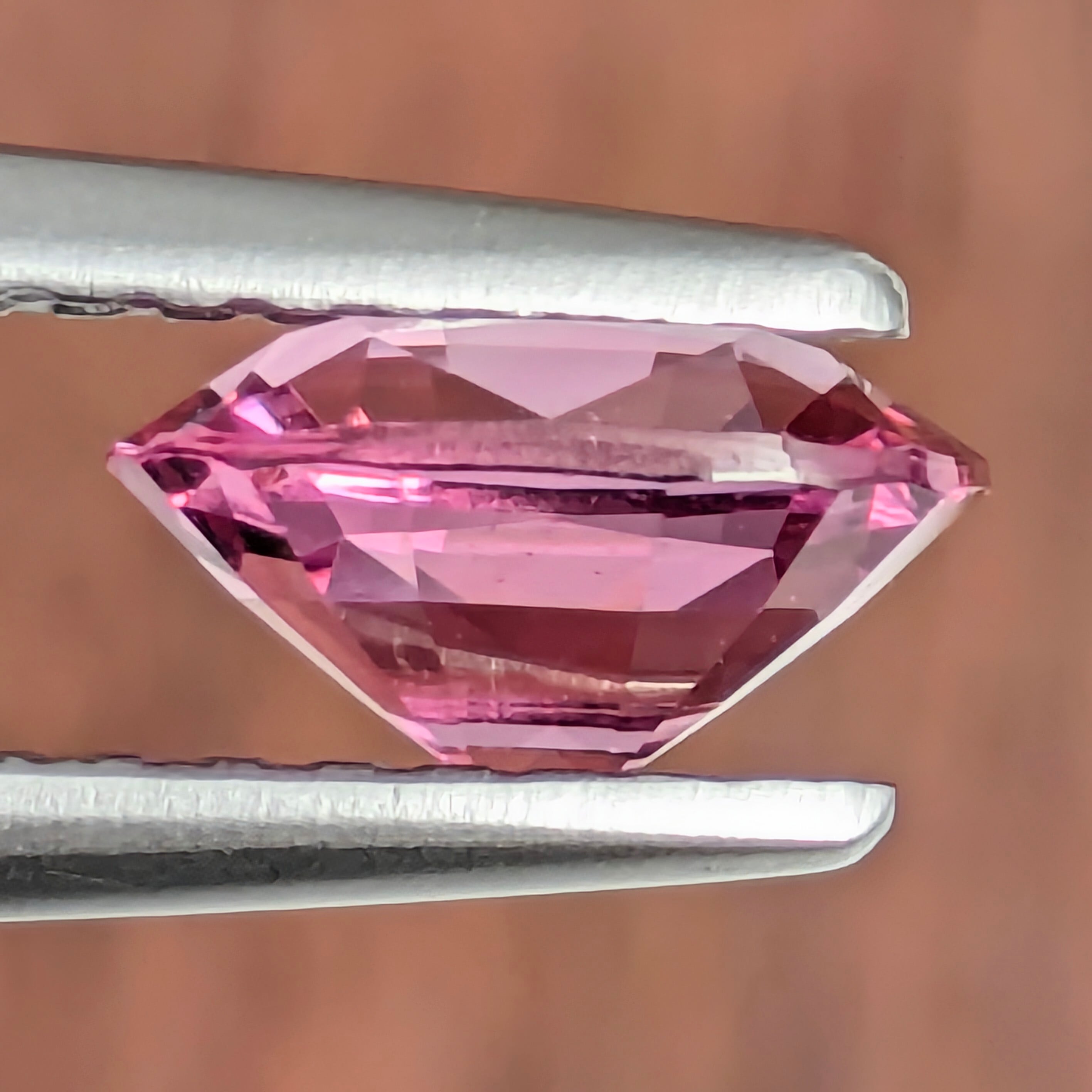 ピンクスピネルルース ミャンマー・モゴック産 【1.09ct】 PRO209183