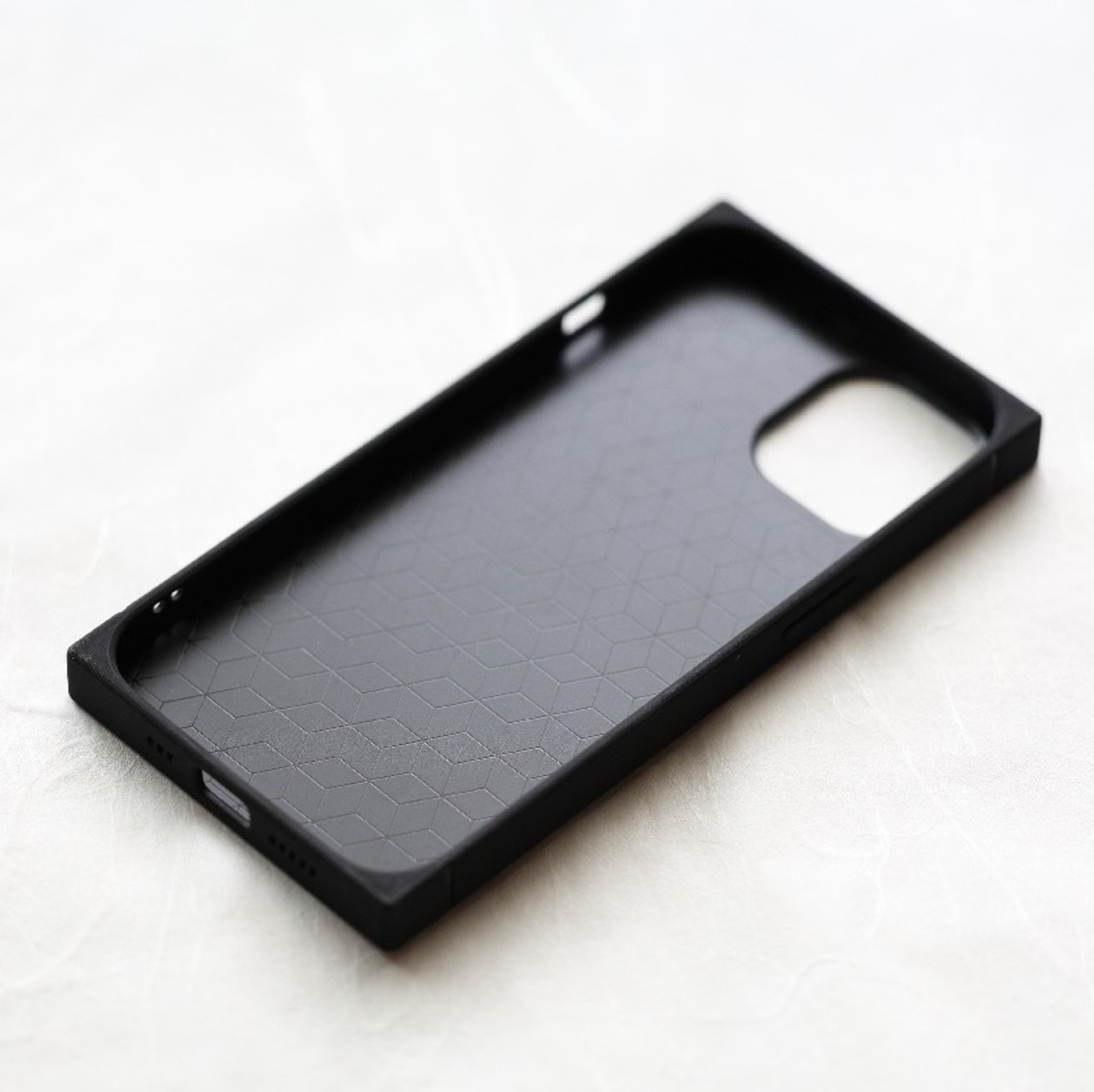 【iPhone14Pro/OUTLET】乱咲 - 和風 四角型 強化ガラスiPhoneケース