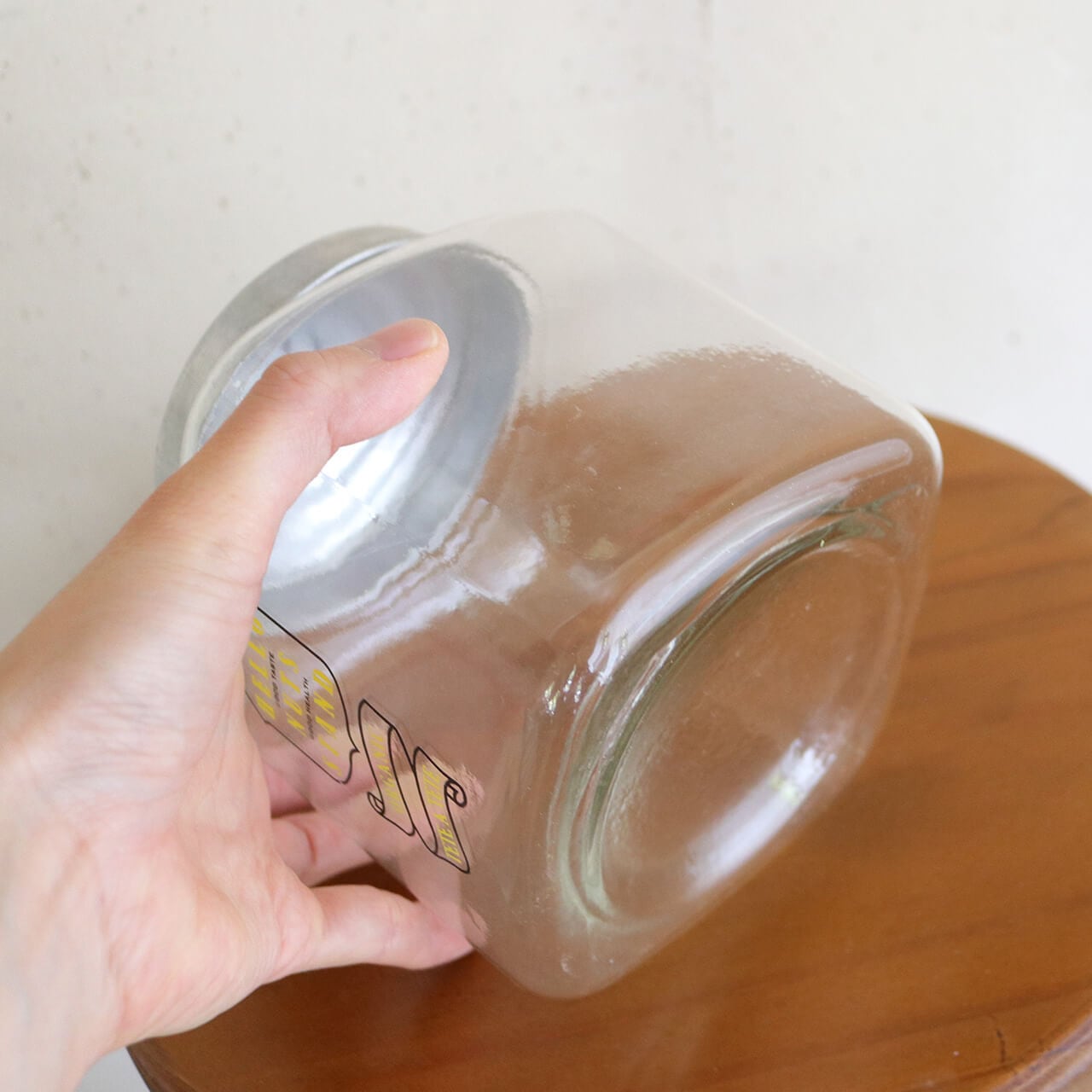 ガラスジャー EMBLEM ＊ レトロ ガラスキャニスター 小物入れ