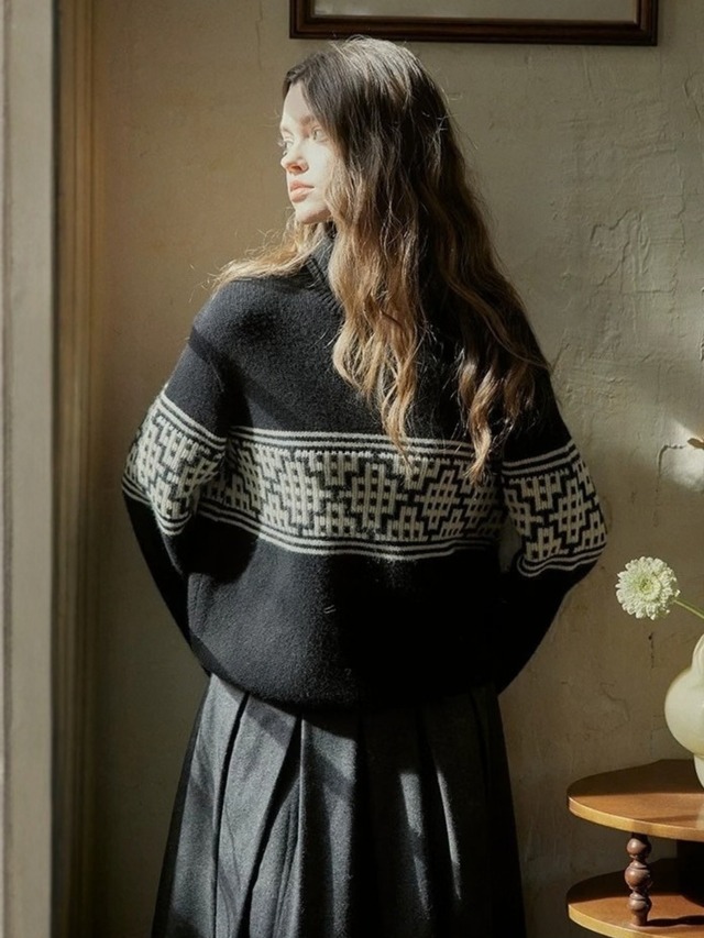 Ébène Geometric Turtleneck Knit F0860