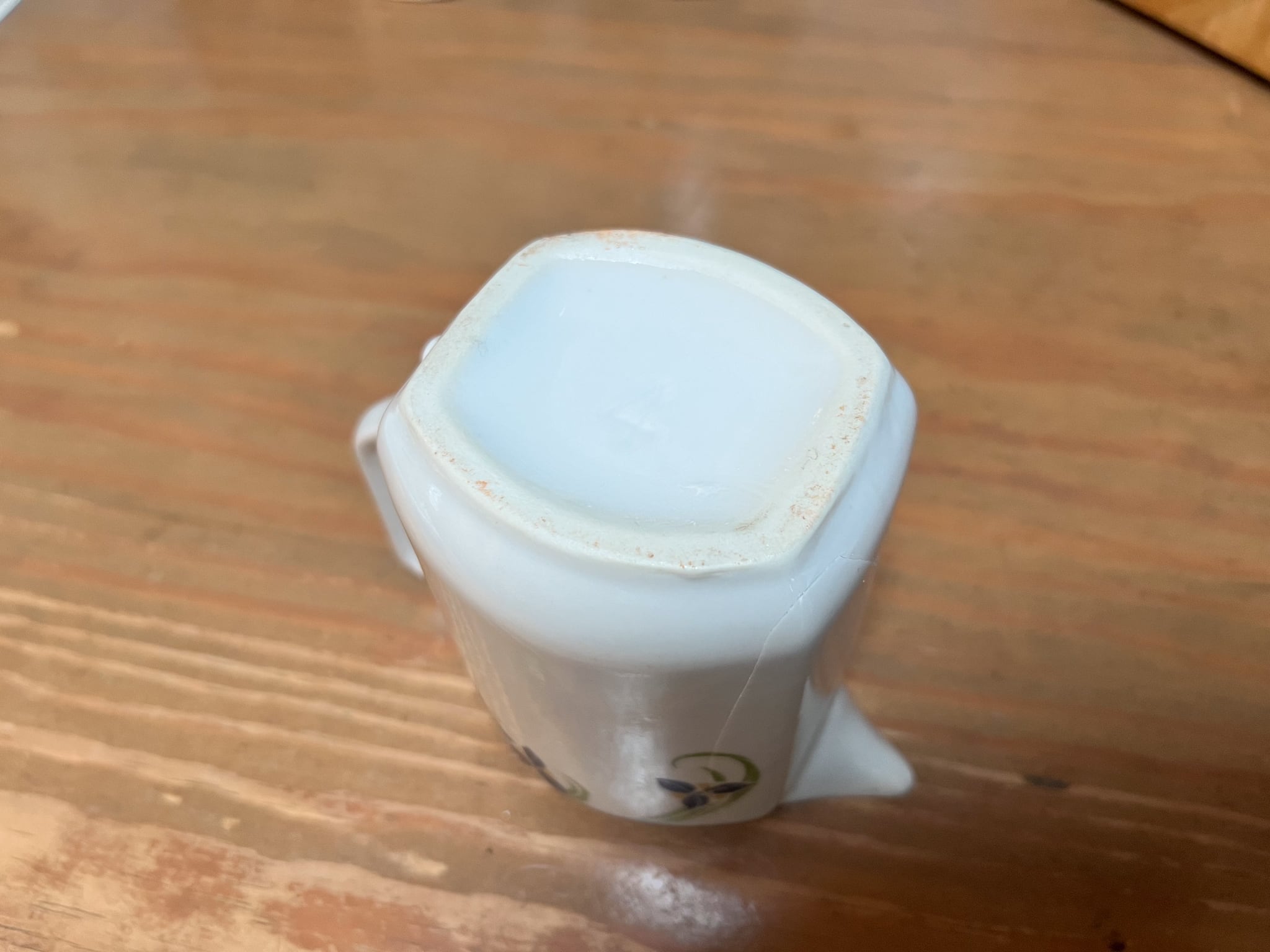 花柄がかわいい陶器の小さなピッチャー (大)フレンチアンティーク ブロカント