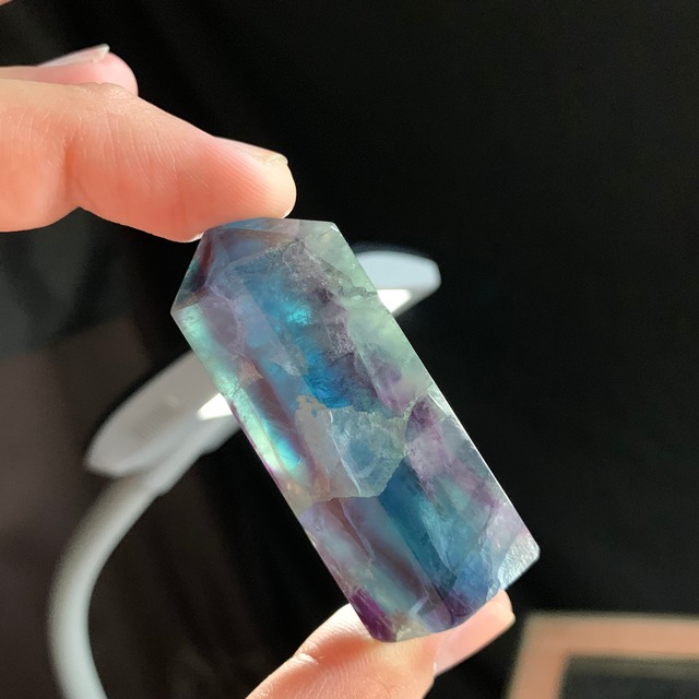 ポイント 5. ブルーグリーンフローライト