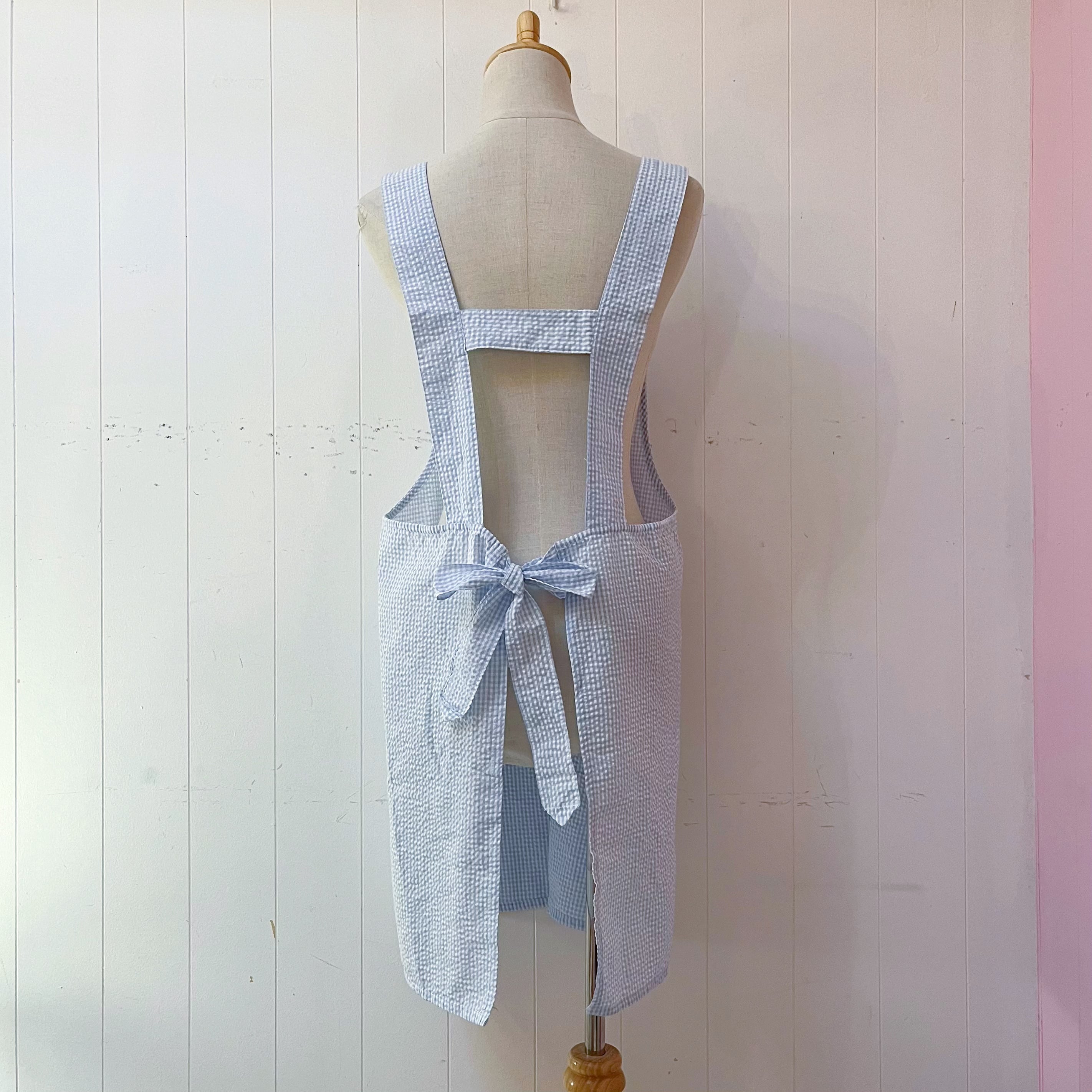dog wappen gingham seersucker apron