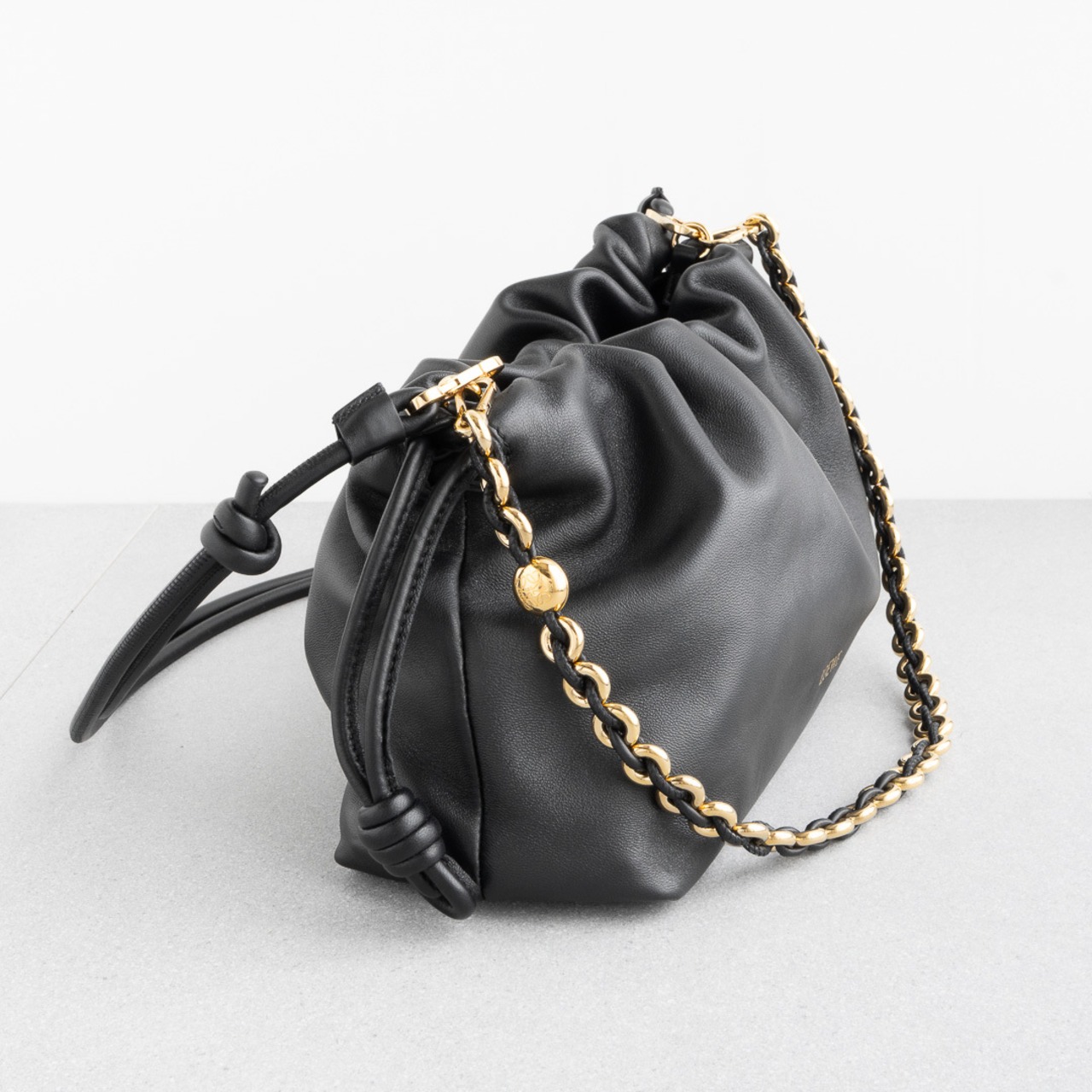 ロエベ フラメンコ パース ミディアム メローナパラム ブラック レザー ショルダーバッグ