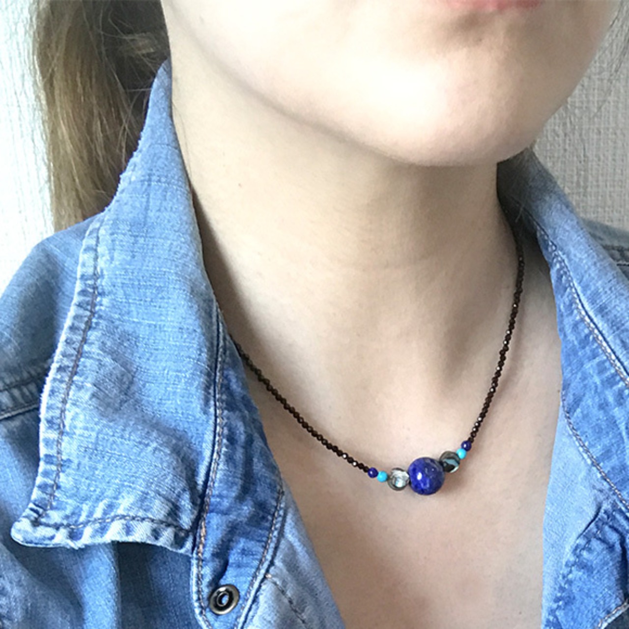 目を引くデザイン！ ラピスラズリ・アワビシェル・ターコイズ・ブラックスピネルネックレス ne1111