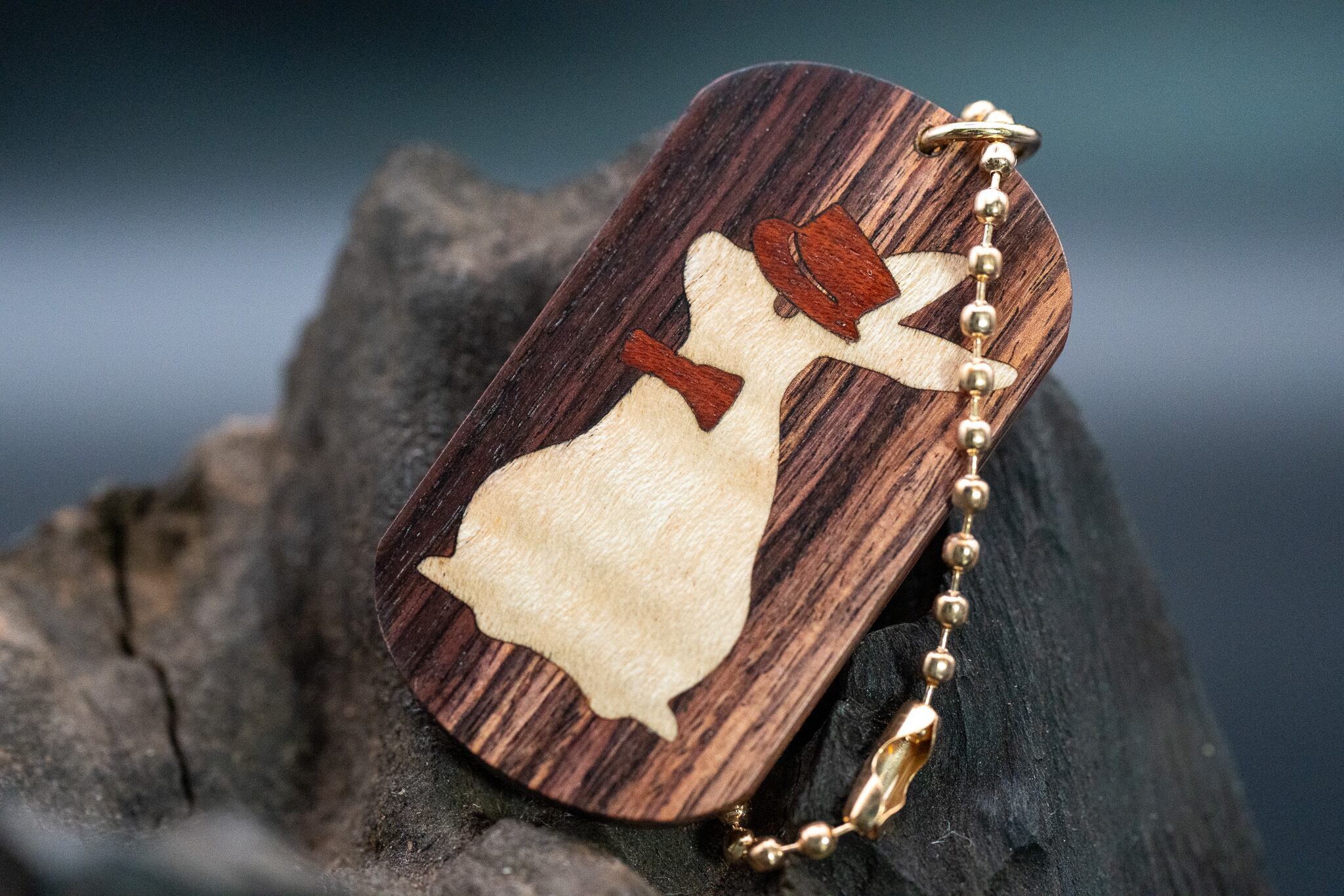 【王室御用達 】キングウッド ドッグタグ 象嵌 三月ウサギ