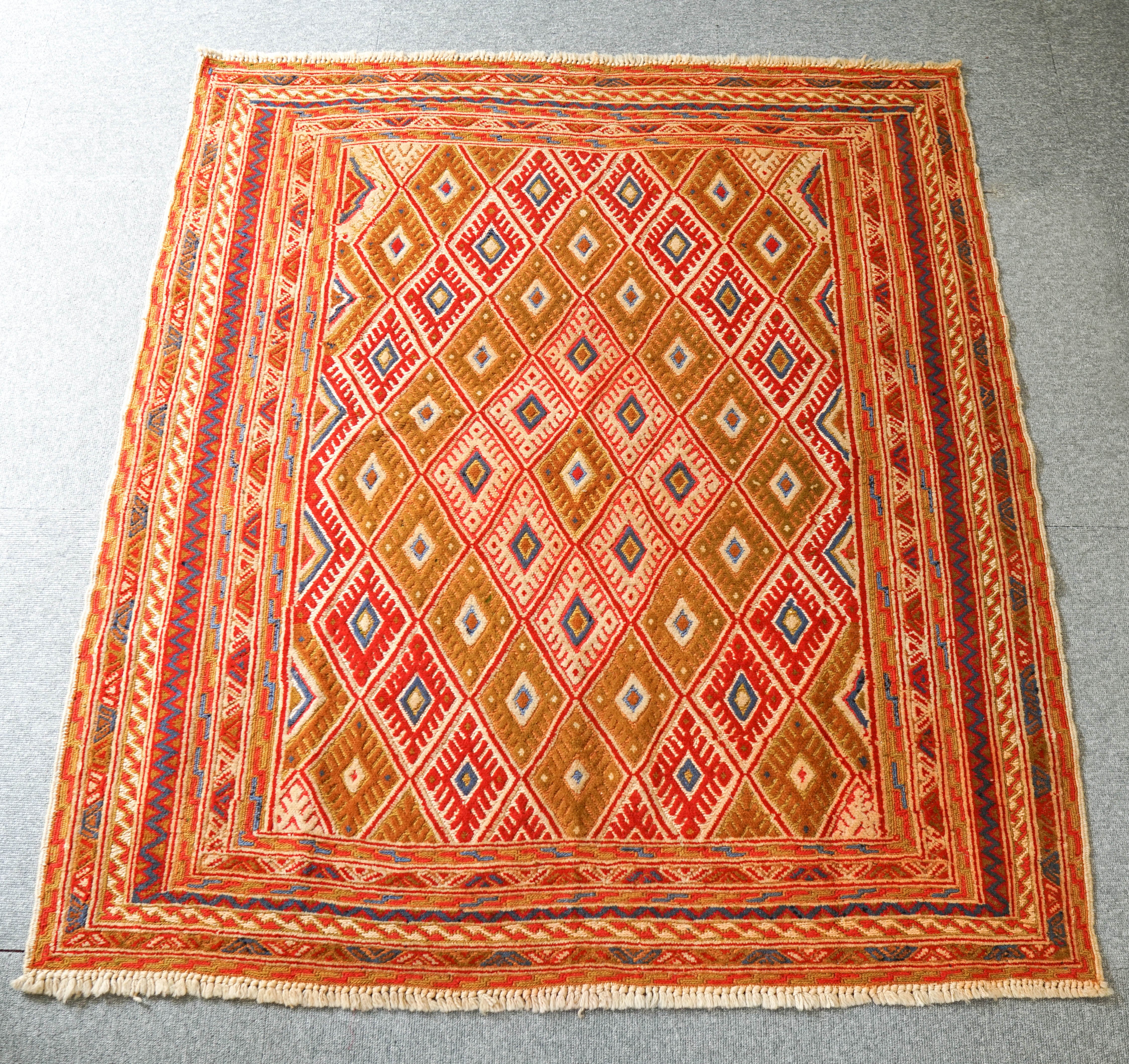 123cm×112cm 【アフガニスタン の マシュワニ手織り キリム 手織り絨毯 