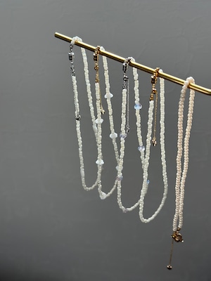 simple beads necklace
