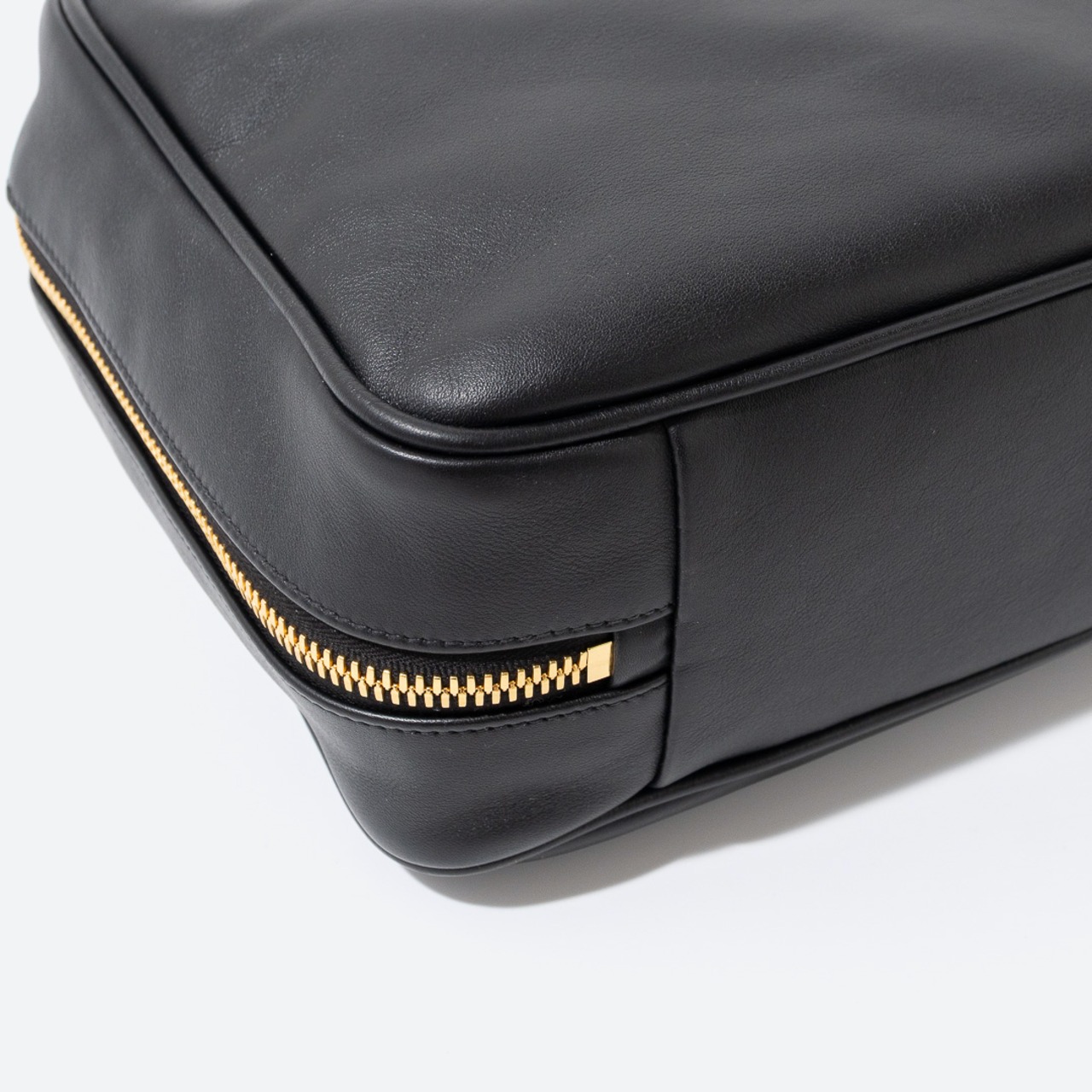 MIU MIU レザー ボー バッグ ラージ ブラック