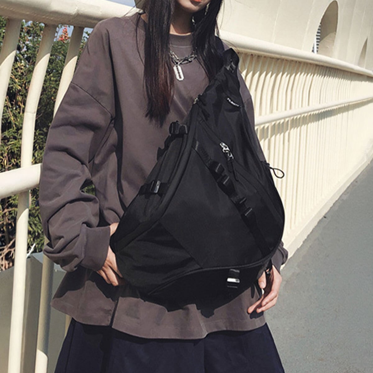 ボディバッグ ワンショルダー レディース メンズ 軽量 大容量 韓国 おしゃれ 大人 カジュアル ストリート 通勤 通学 学生 旅行 アウトドア ナイロン 耐久性 ユニセックス 大人可愛い 大人女子