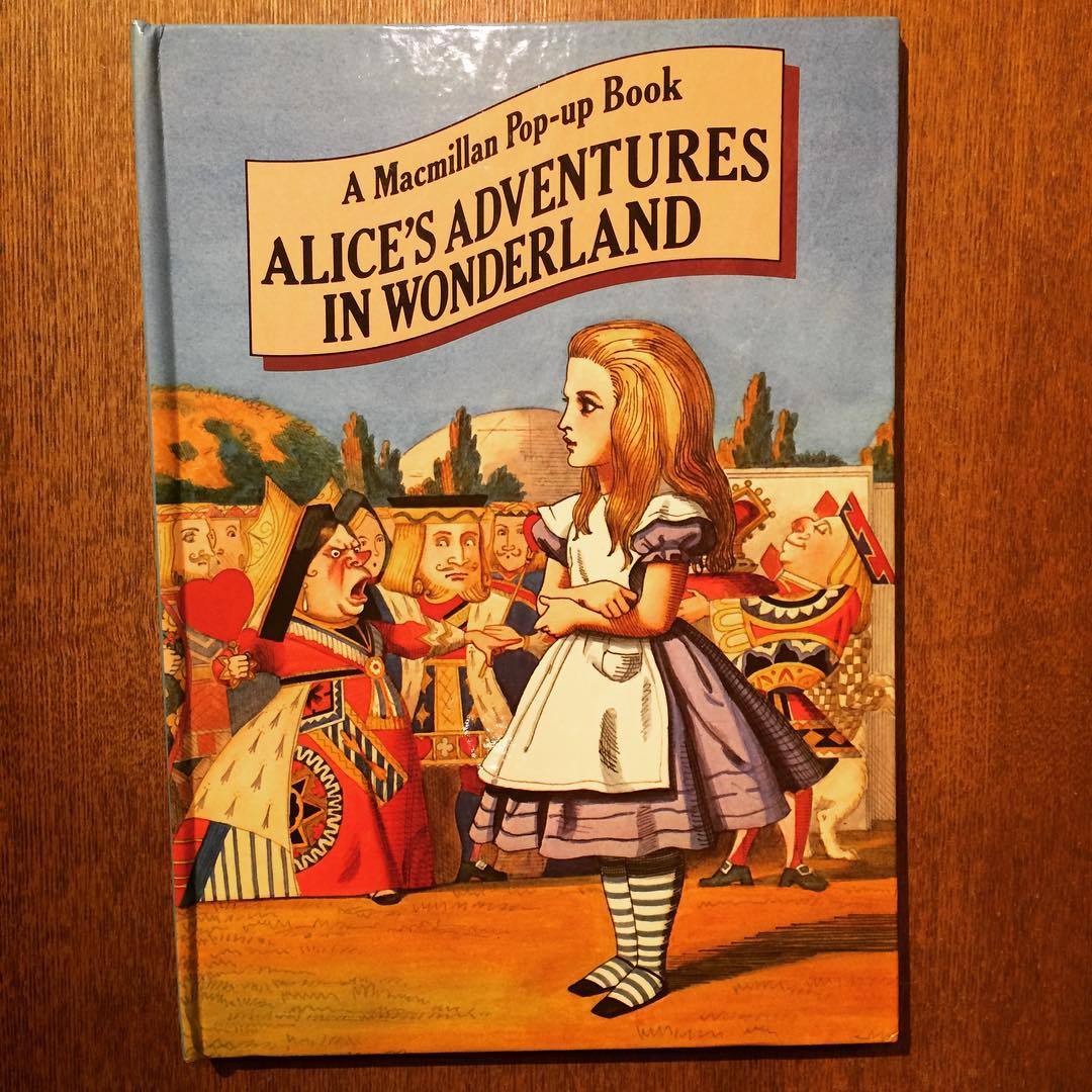 不思議の国のアリス　ポップアップ絵本「Alice in Wonderland: A Macmillan Pop-up Book／Lewis Carroll」 - 画像1