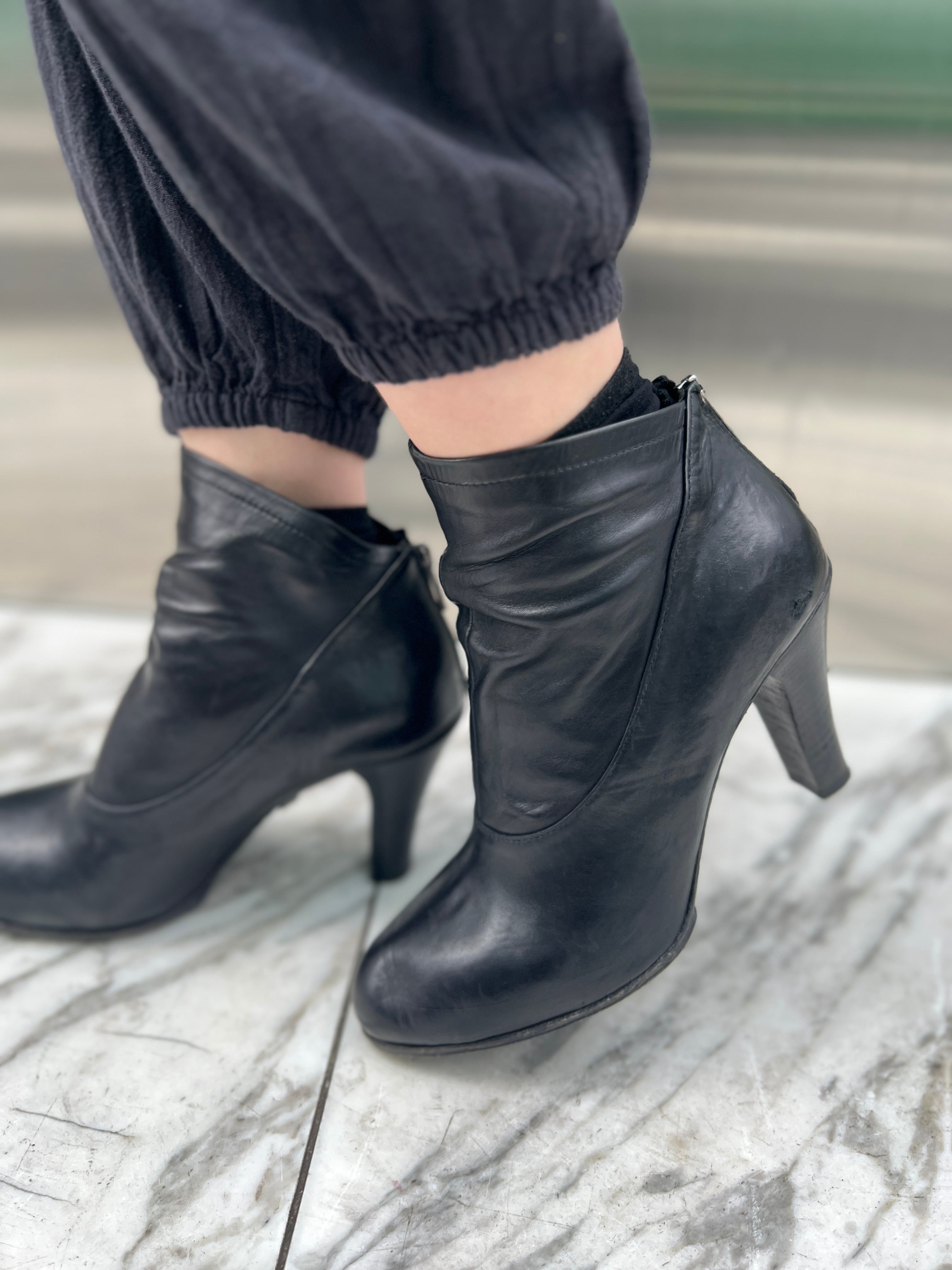 【24.5cm-25cm】Vintage ITALY black leather boots