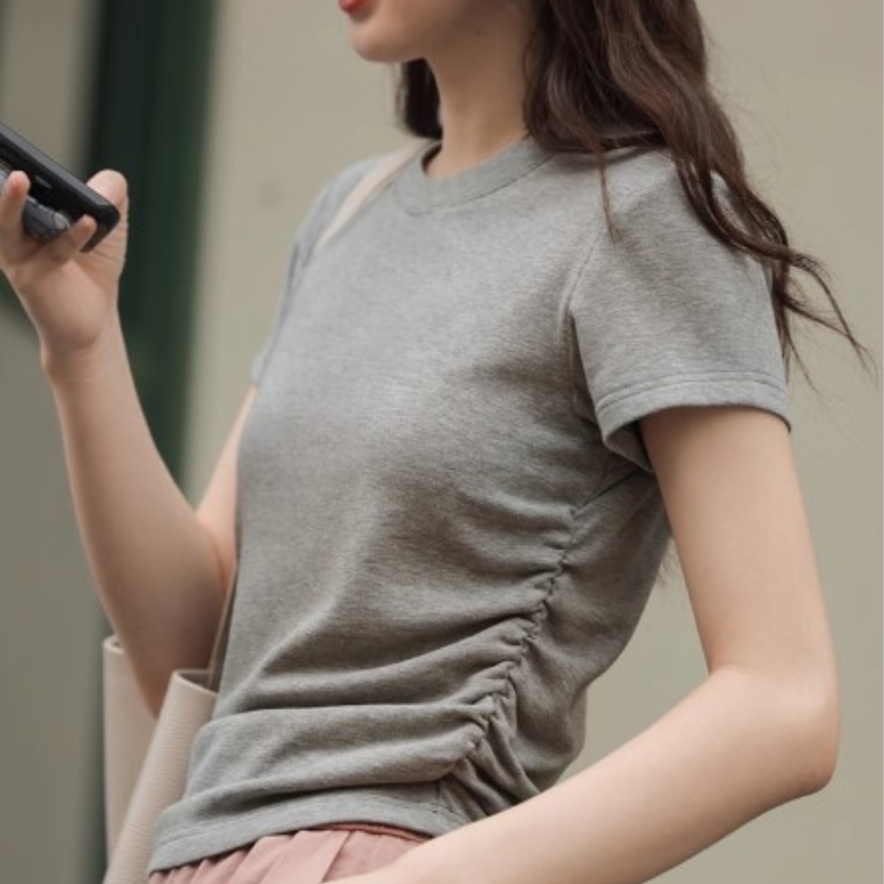 サイドギャザーTシャツ