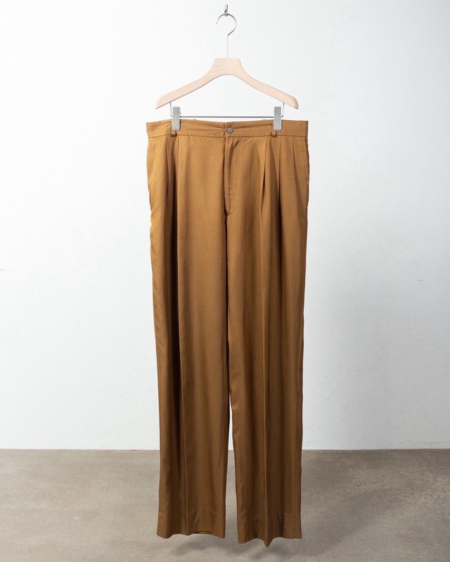 "BARRY BRICKEN" baggy silhouette silk x cotton tuck slacks