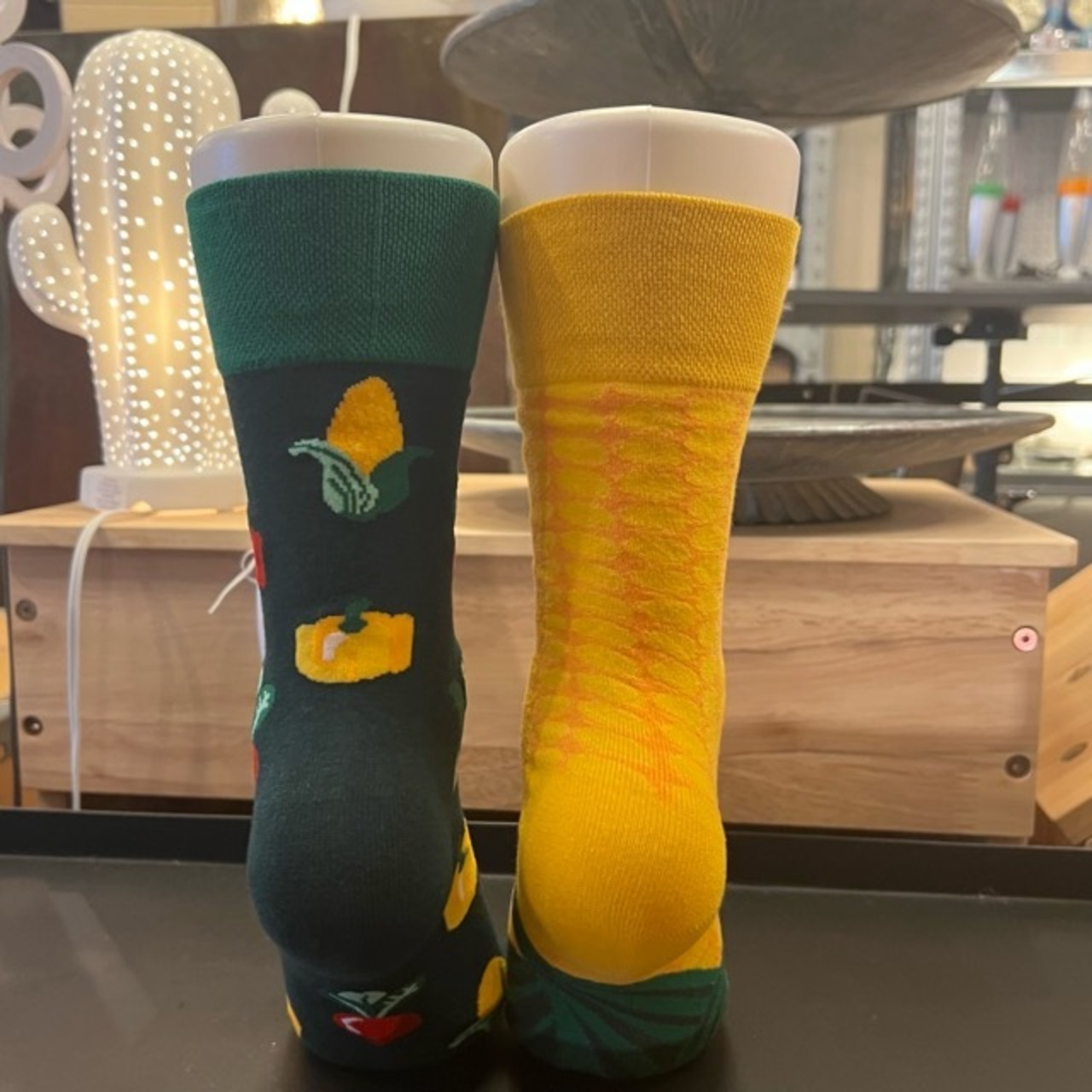TOPANGA SOCKS Lady's　Vegetables asymmetry socks 　野菜　コーン　とうもろこし　アシンメトリーソックス　　靴下