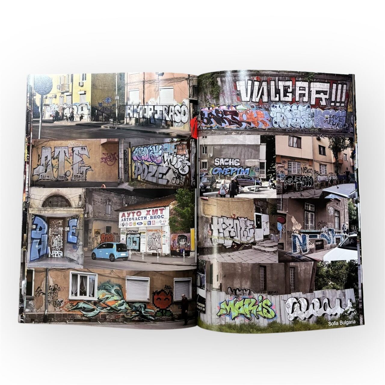 HS MAGAZINE issue 16 | stacks bookstore