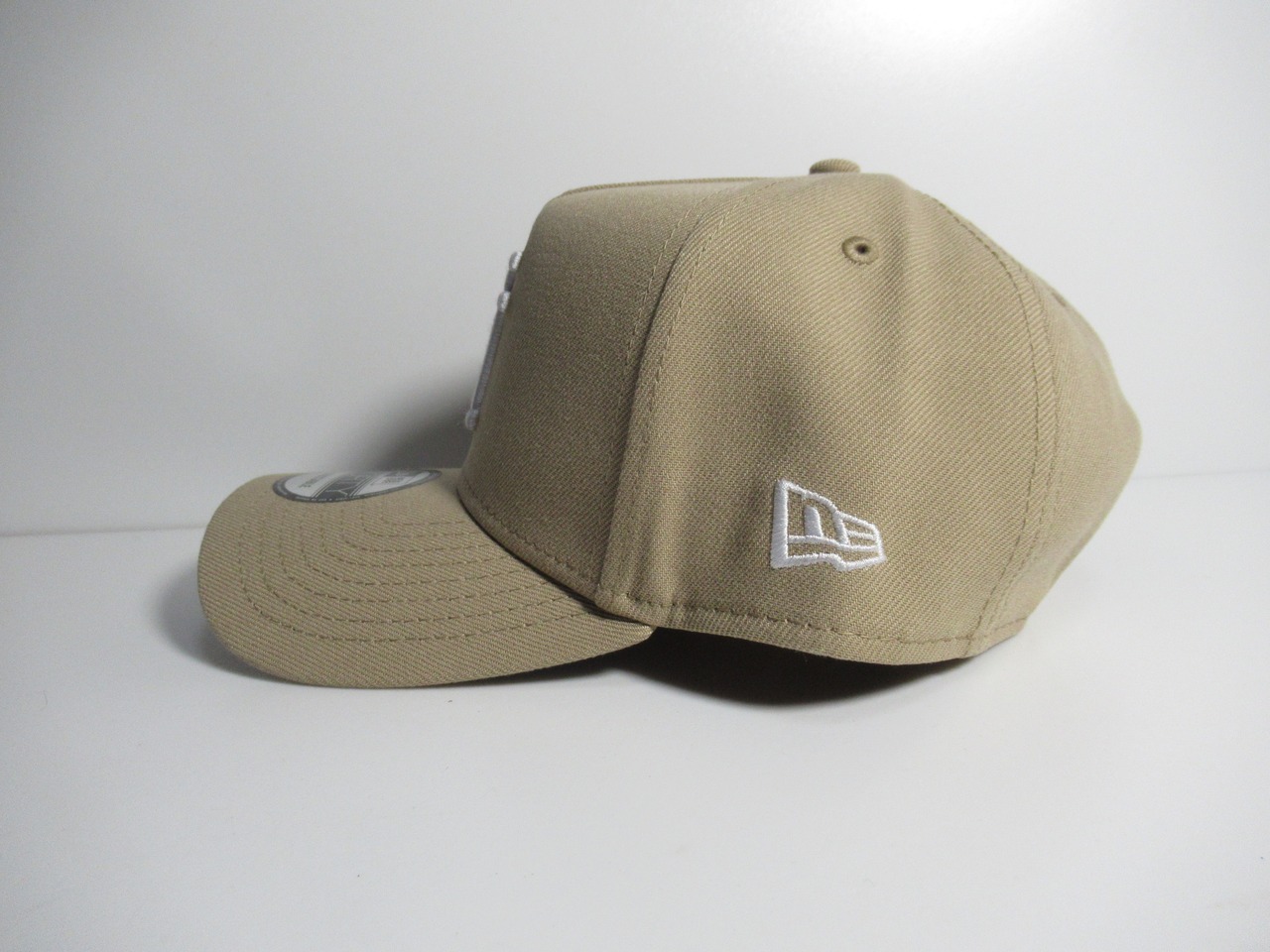 NEW ERA 9FORTY Adjustable A-Frame 　Los Angeles Dodgers ロサンゼルス・ドジャース　Khaki