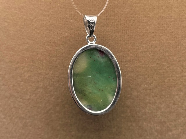 シルバー925ペンダントトップ（ルビーinフックサイト）