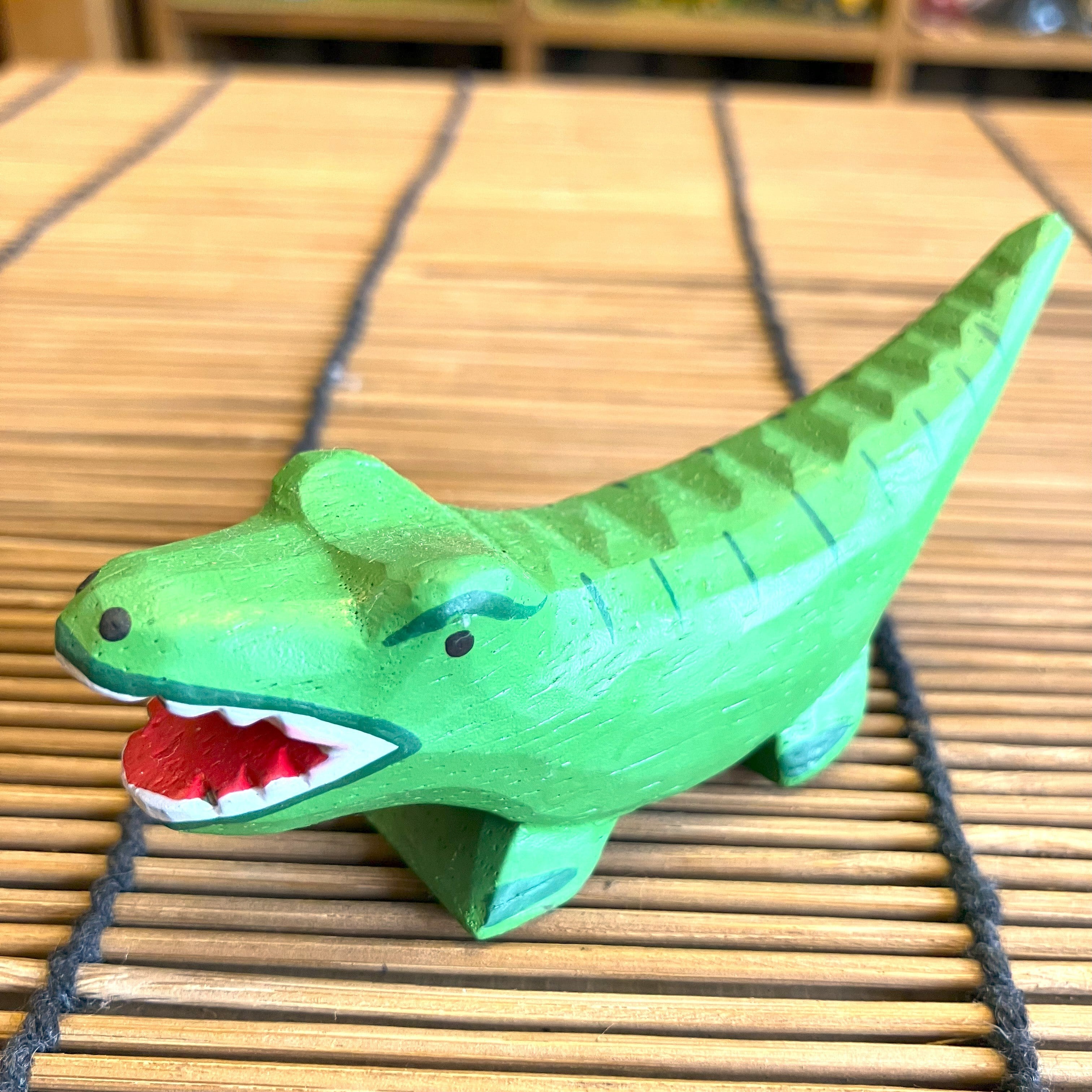 ワニ 置物 木彫り 可愛い ミニ オブジェ 動物 アニマル | ten6duca