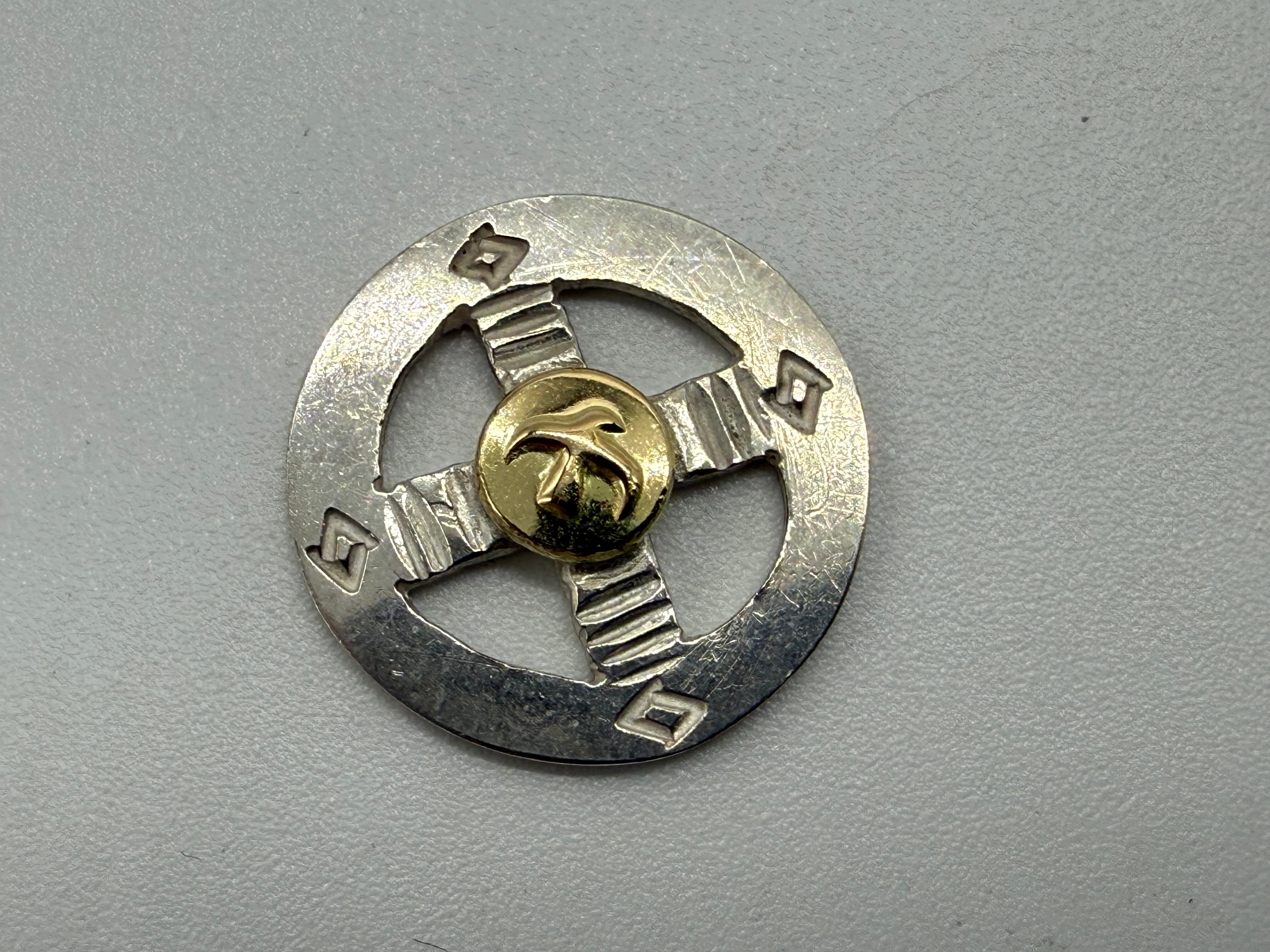 ゴローズ 美品 金メタル付ホイール 最新キャスト メタル大2.42g