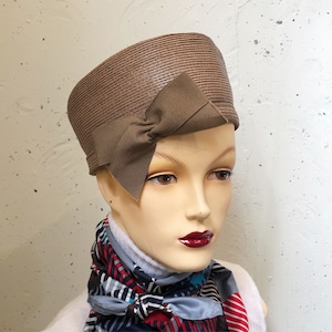 VINTAGE brown ribbon hat